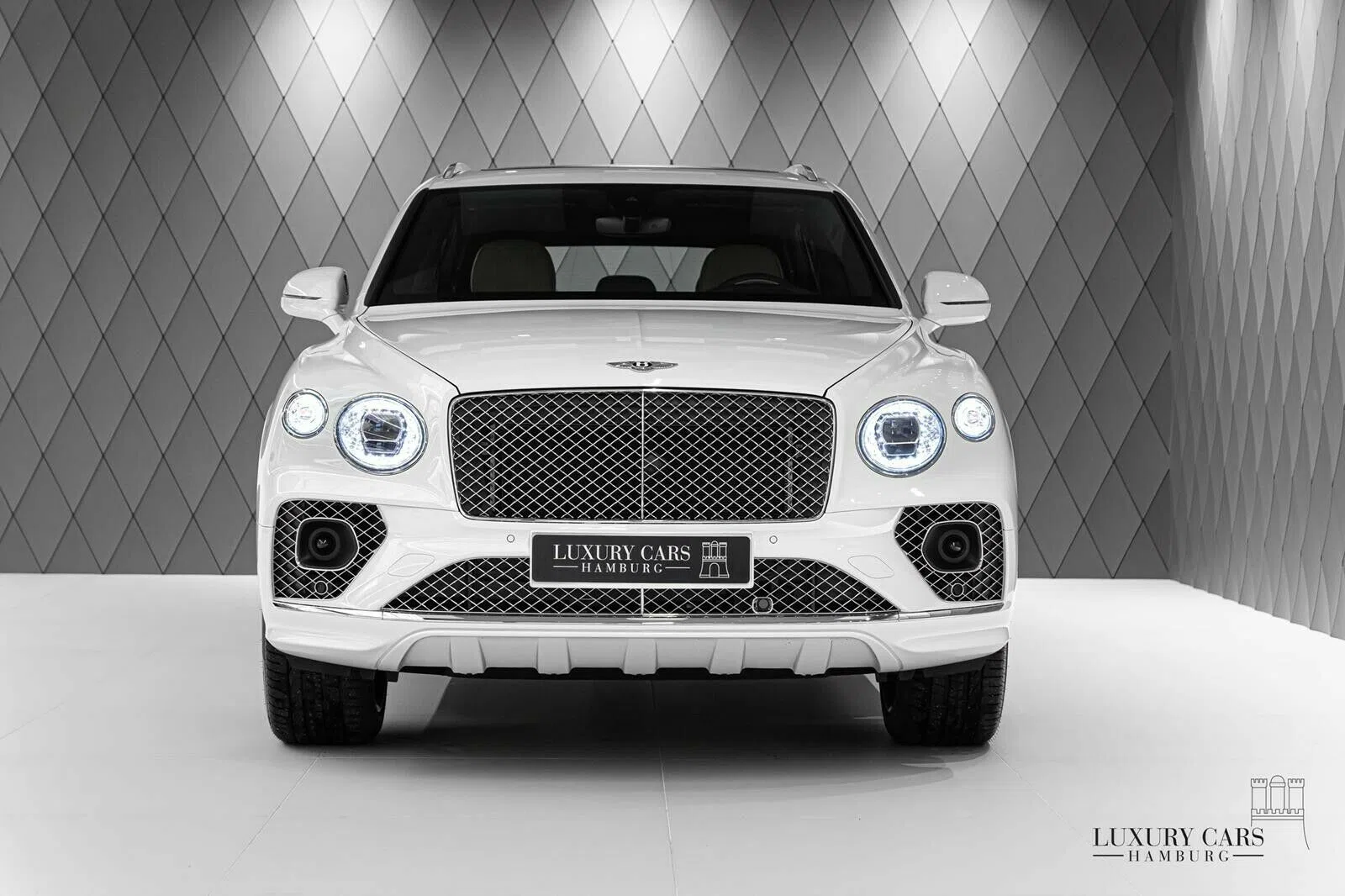 2021 Bentley Bentayga for sale, exterior, White