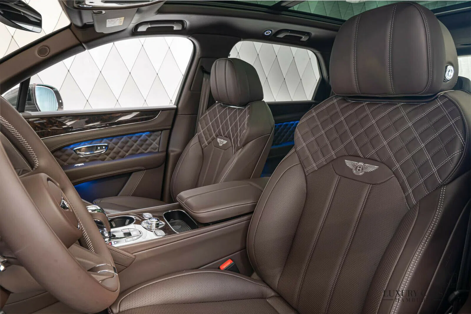 2021 Bentley Bentayga 2021 interior, seats, Brown