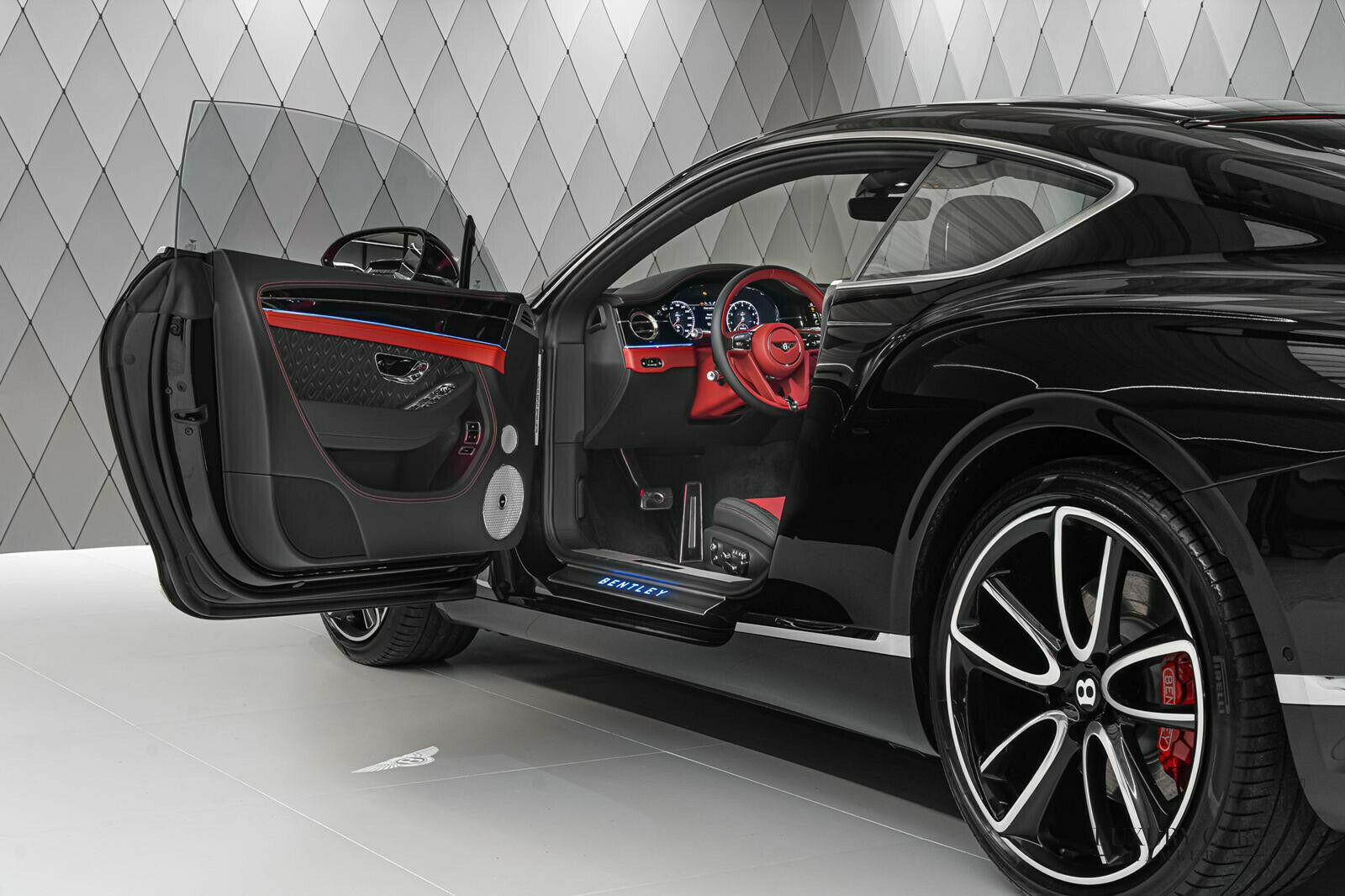 2018 Bentley Continental GT, 2/20