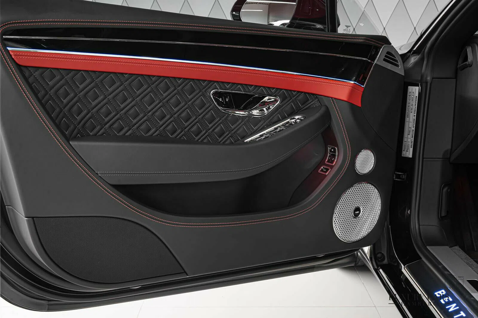 2018 Bentley Continental GT interior, door panel, Red-Black