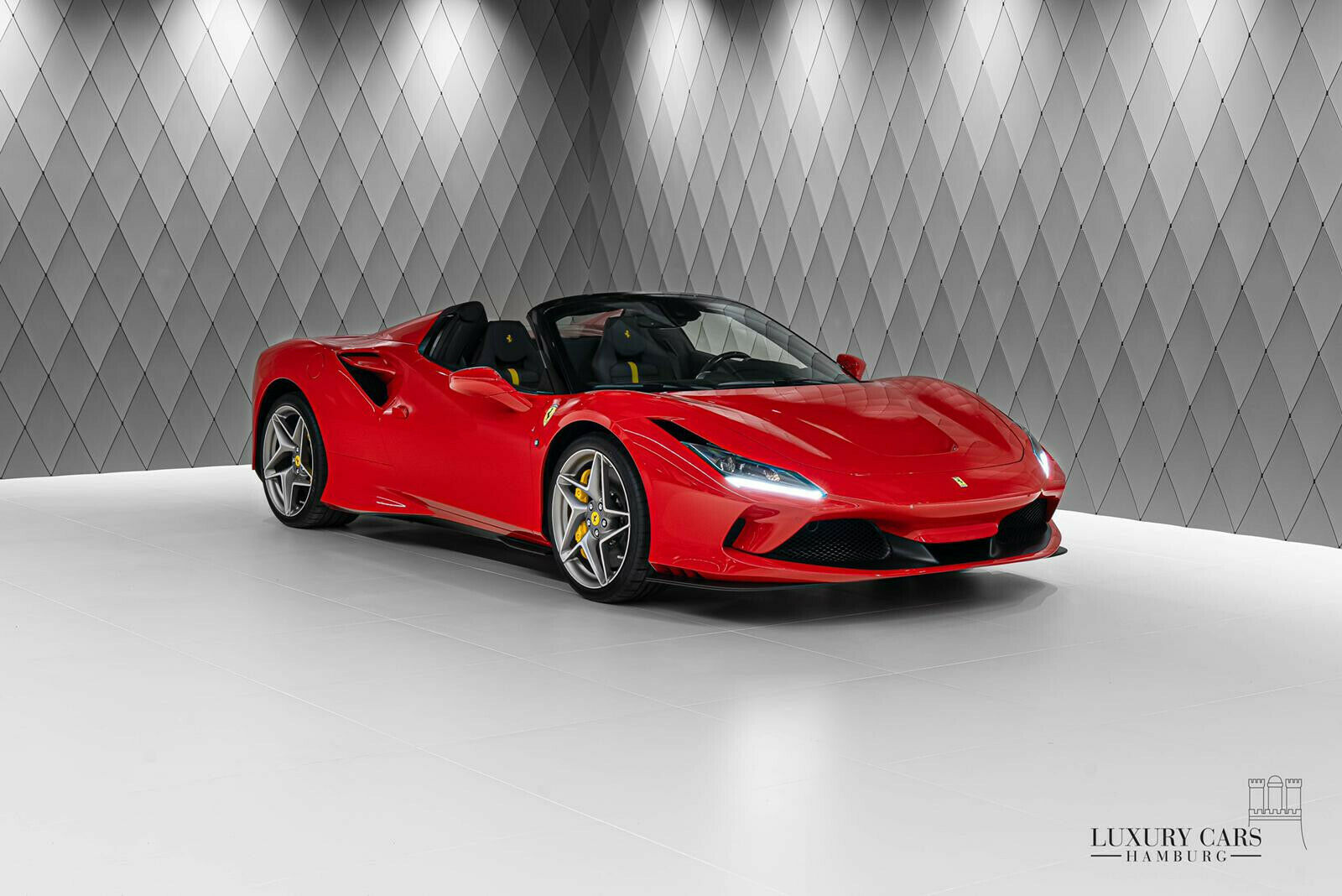 2021 Ferrari F8 Spider, 20/25