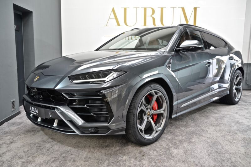 2019 Lamborghini Urus, 3/19
