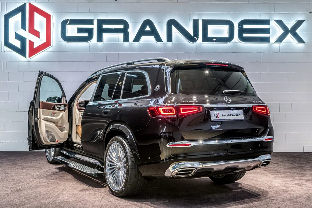 2021 Mercedes-Maybach GLS 600 4Matic, rear three-quarter view