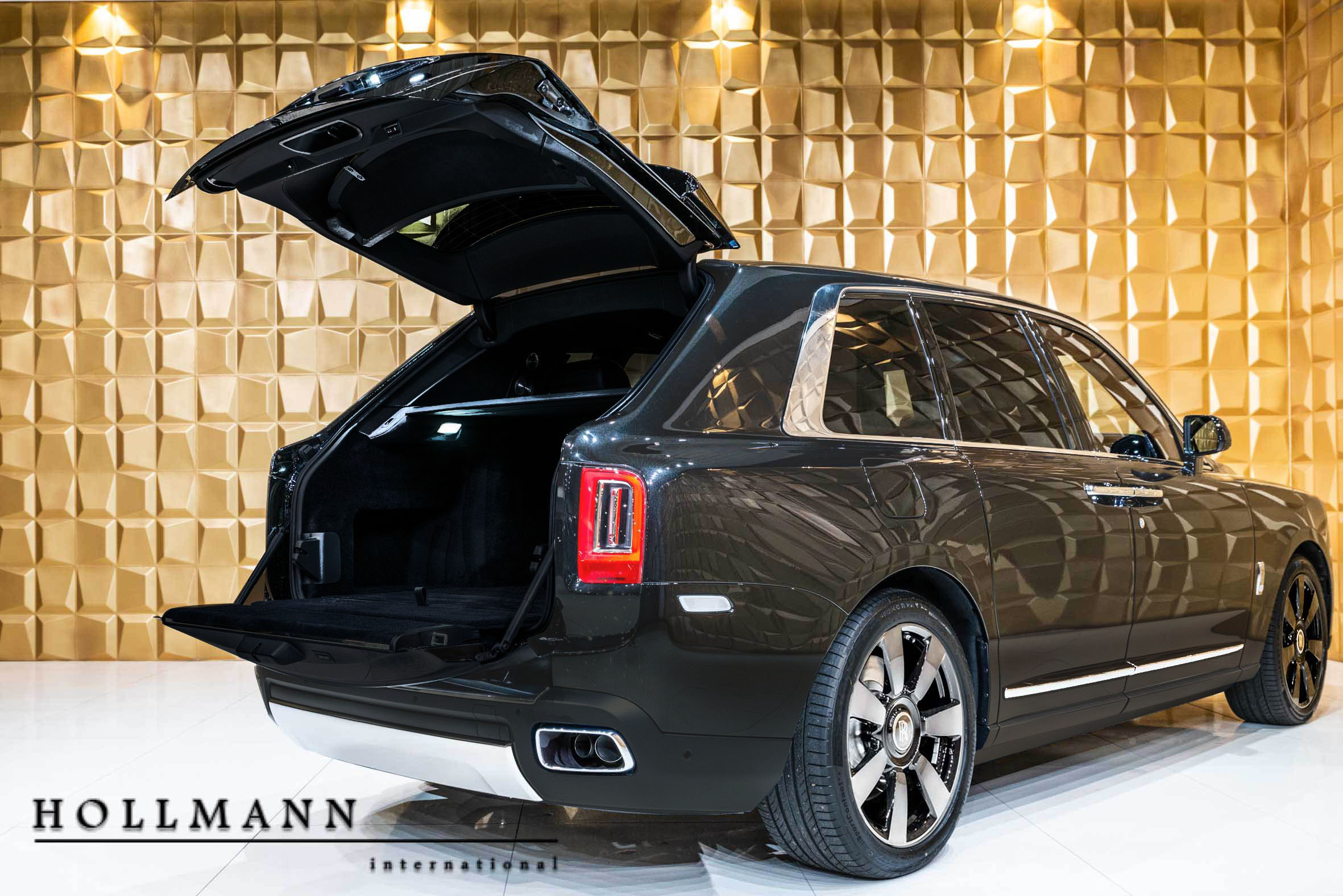 2019 Rolls-Royce Cullinan, 7/17