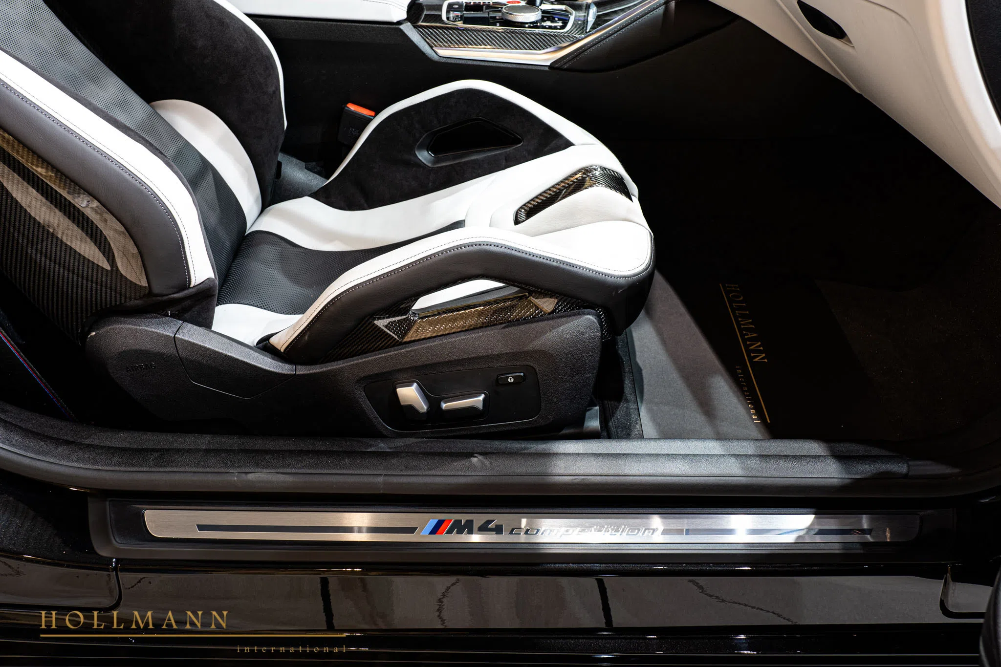 2021 BMW M4 Competition Coupe interior, X3IA Merino / Silverstone / Black