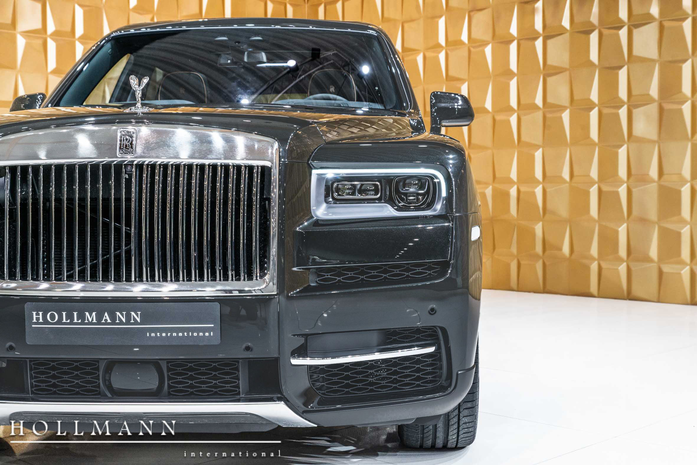 2019 Rolls-Royce Cullinan, 10/17
