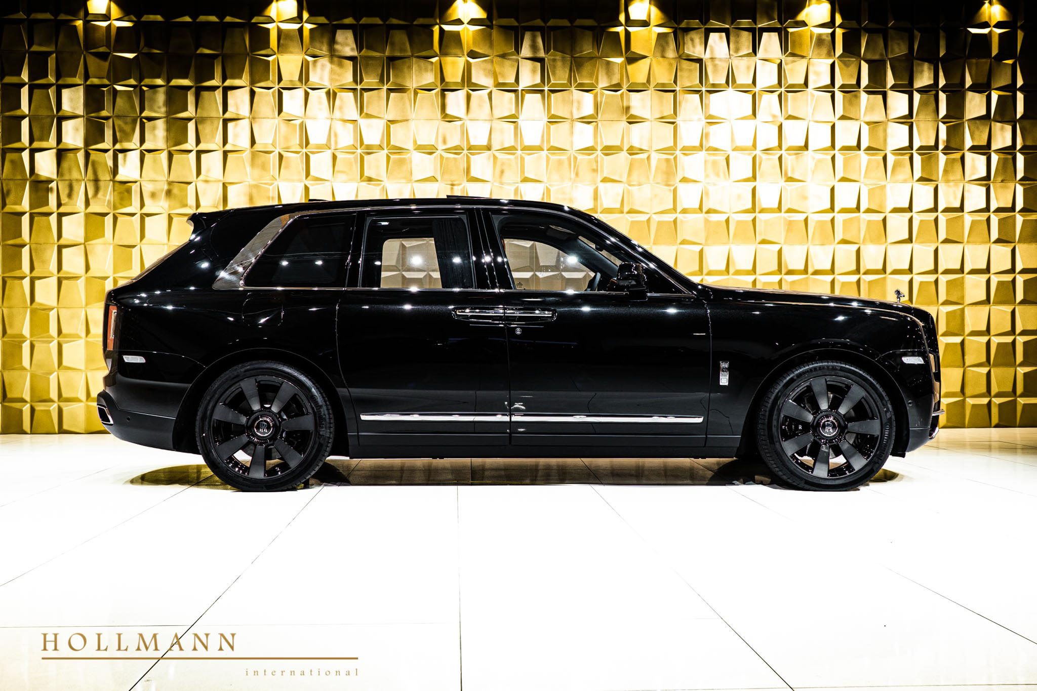 2021 Rolls-Royce Cullinan, 3/16