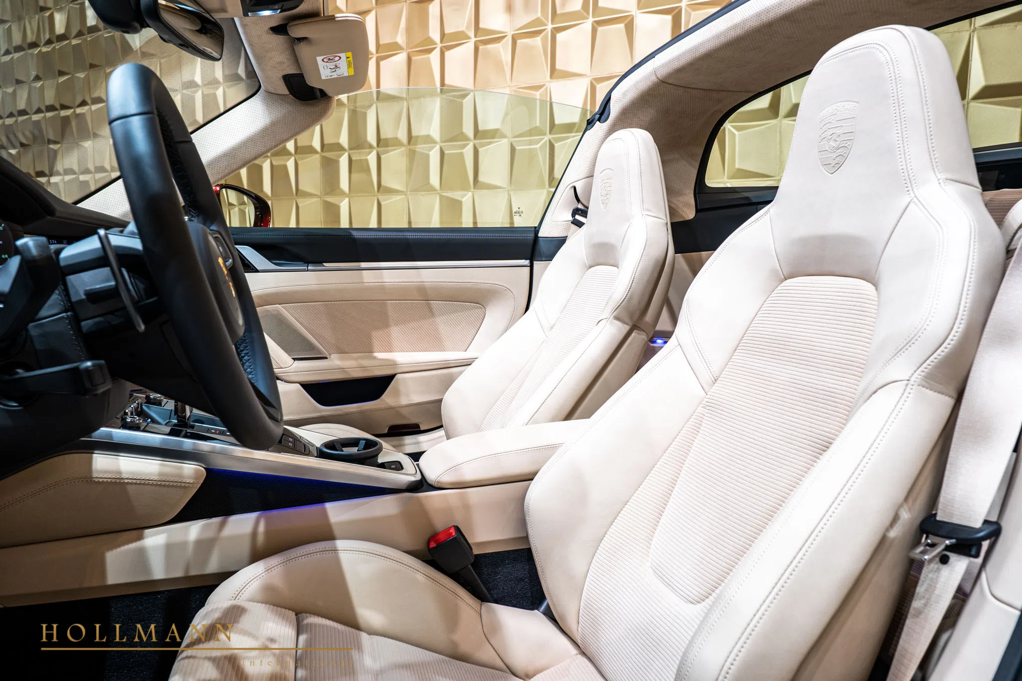 2020 Porsche 911 Targa 4S Heritage Design Edition interior, seats, Black and Atacama Beige