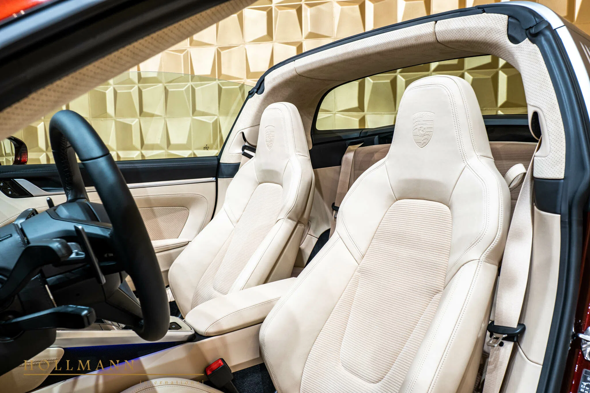 2020 Porsche 911 Targa 4S Heritage Design Edition interior, seats, Black and Atacama Beige