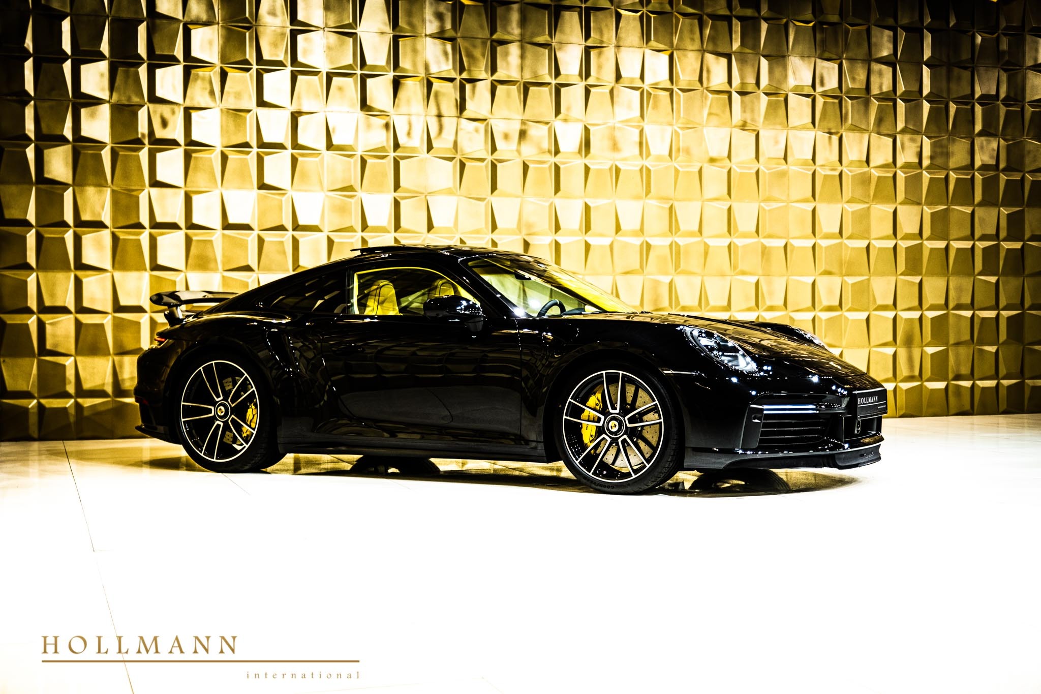 2021 Porsche 911 Turbo S Coupe, 2/20