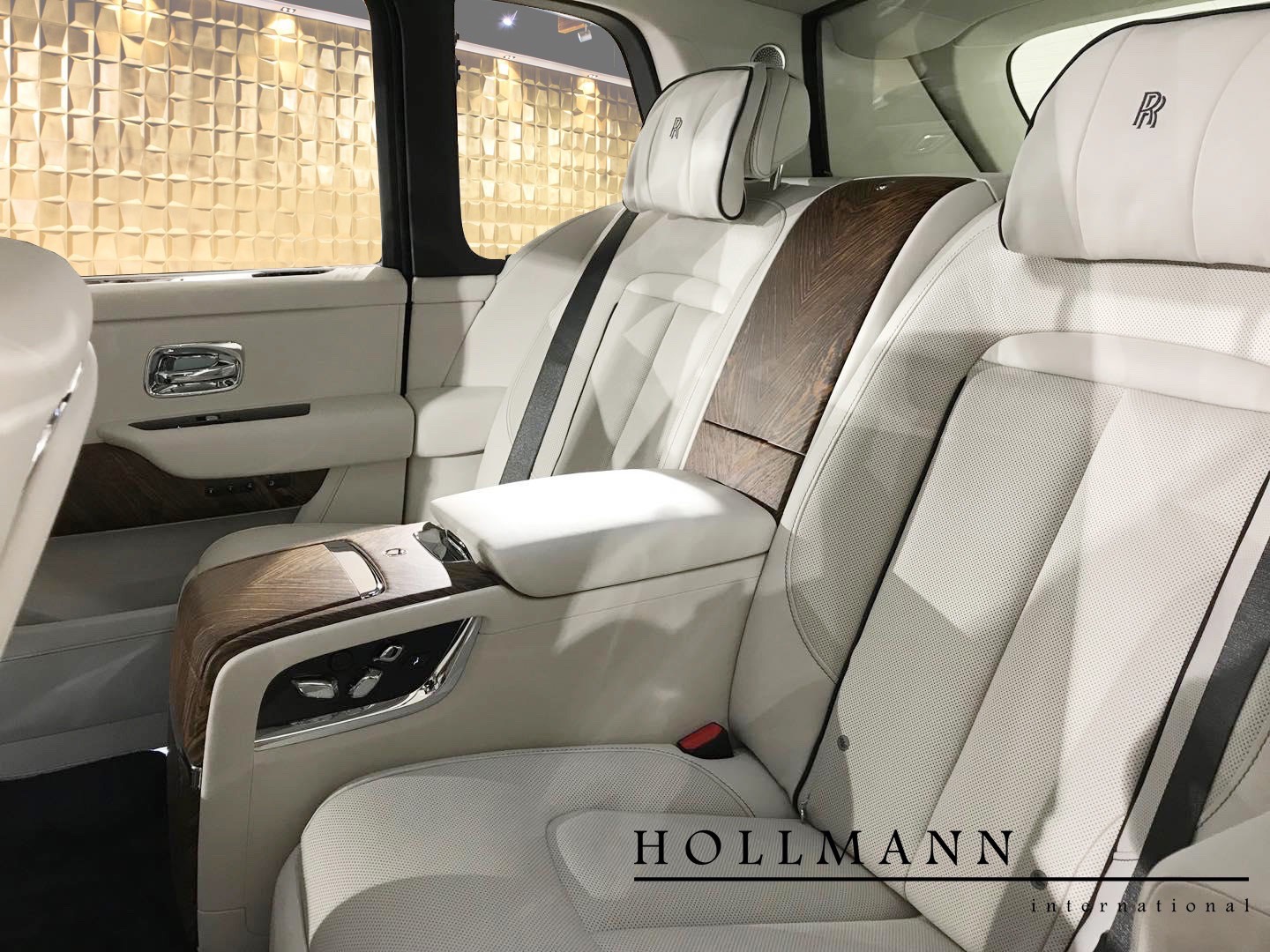 2019 Rolls-Royce Cullinan, 17/20