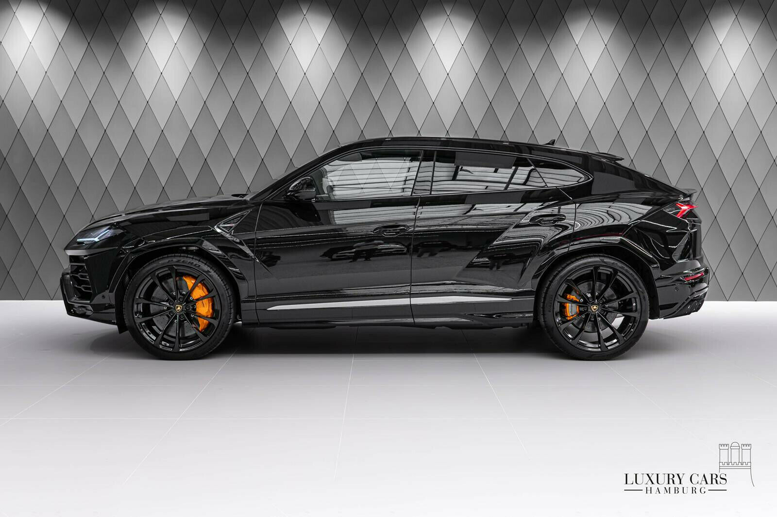 2020 Lamborghini Urus, 2/15