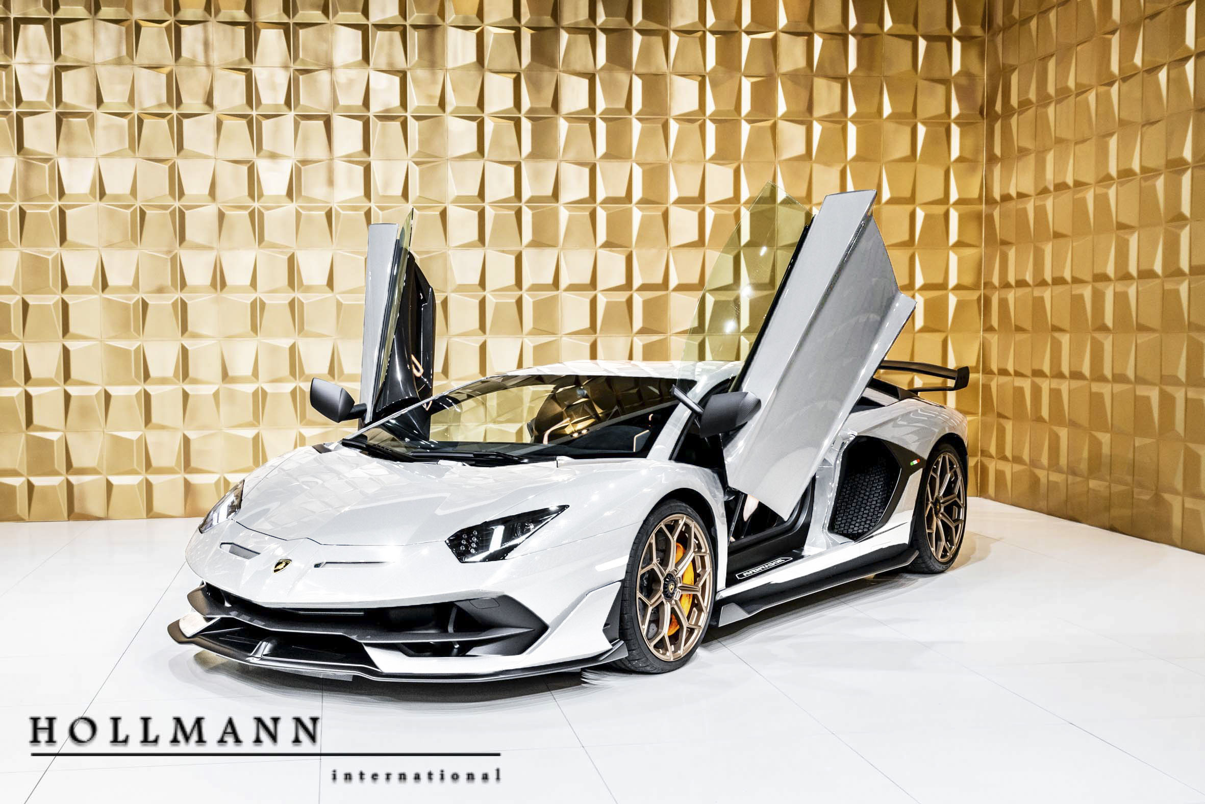 2019 LAMBORGHINI AVENTADOR SVJ