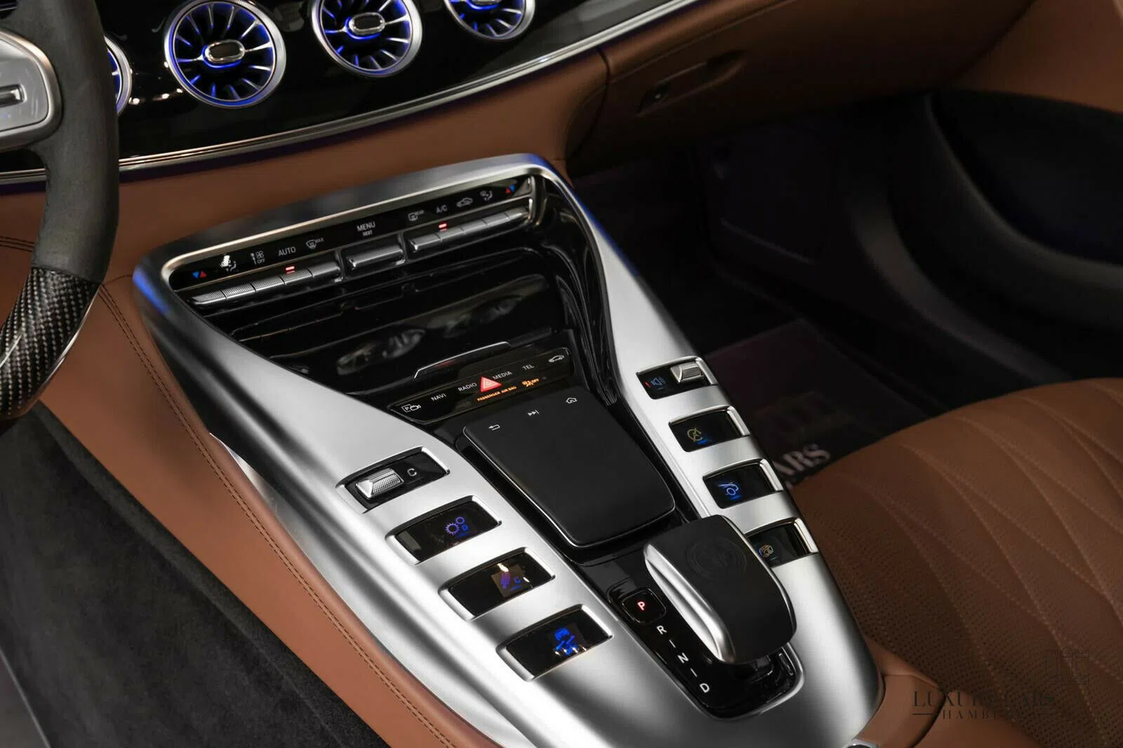 2022 BRABUS GT 700 interior, center console, Grau Metallic
