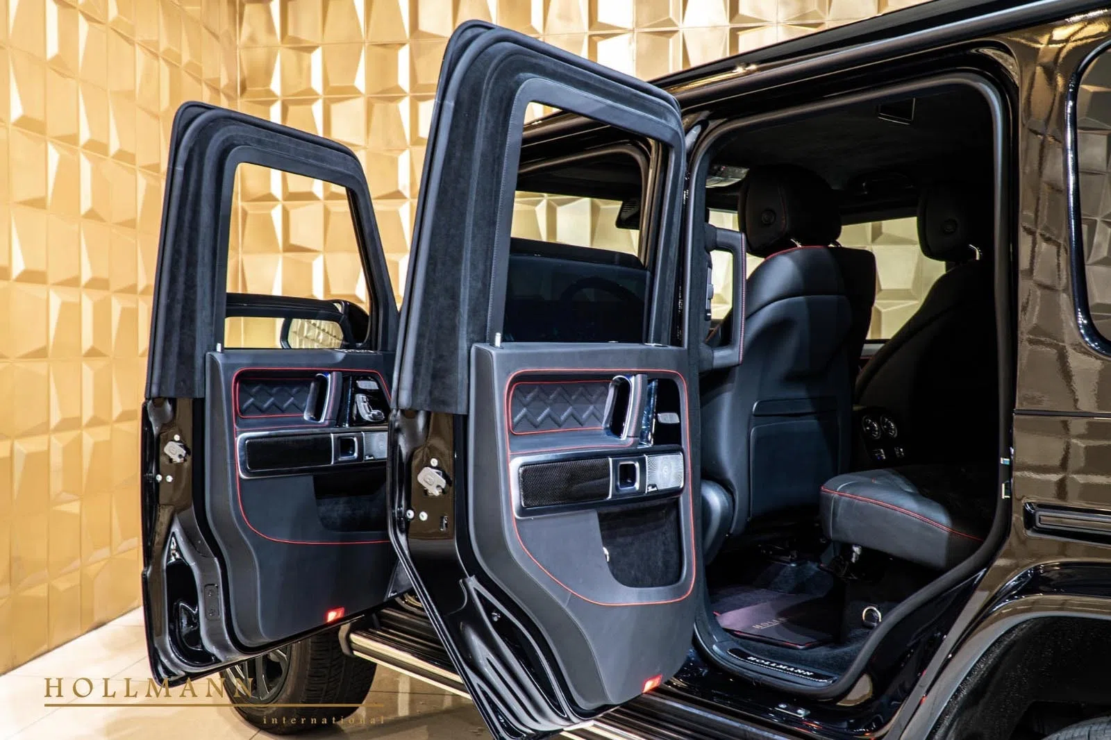2021 Mercedes-Benz G 63 AMG ARMOURED interior, Customized Leather Black