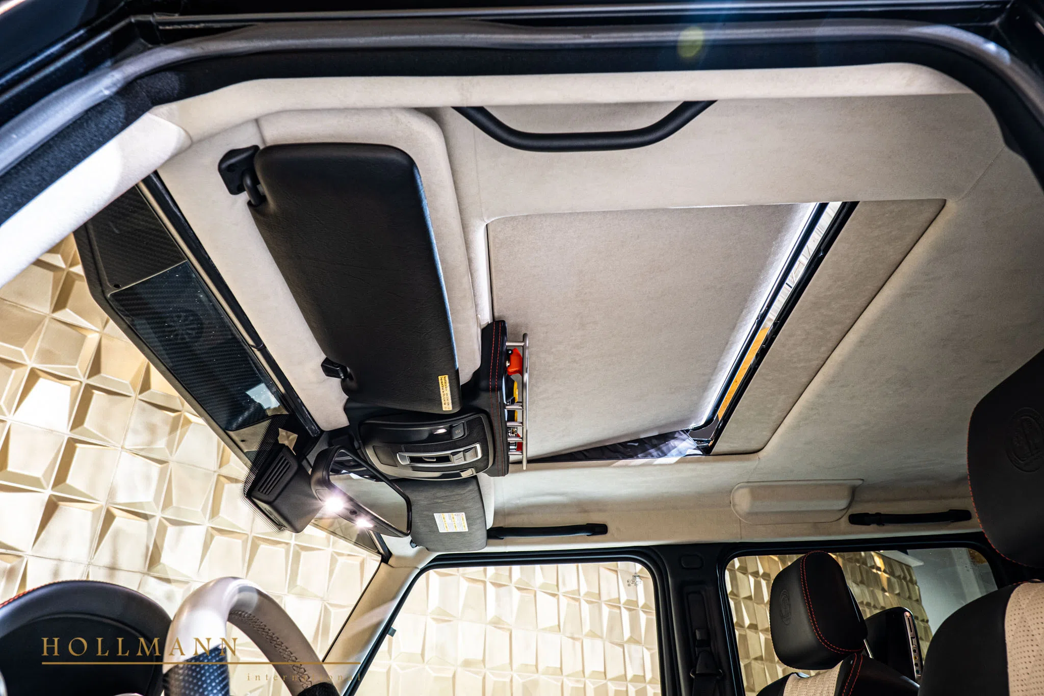 2014 Mercedes-Benz G 63 AMG 6x6 interior, door panel, Designo Leather Porcelain