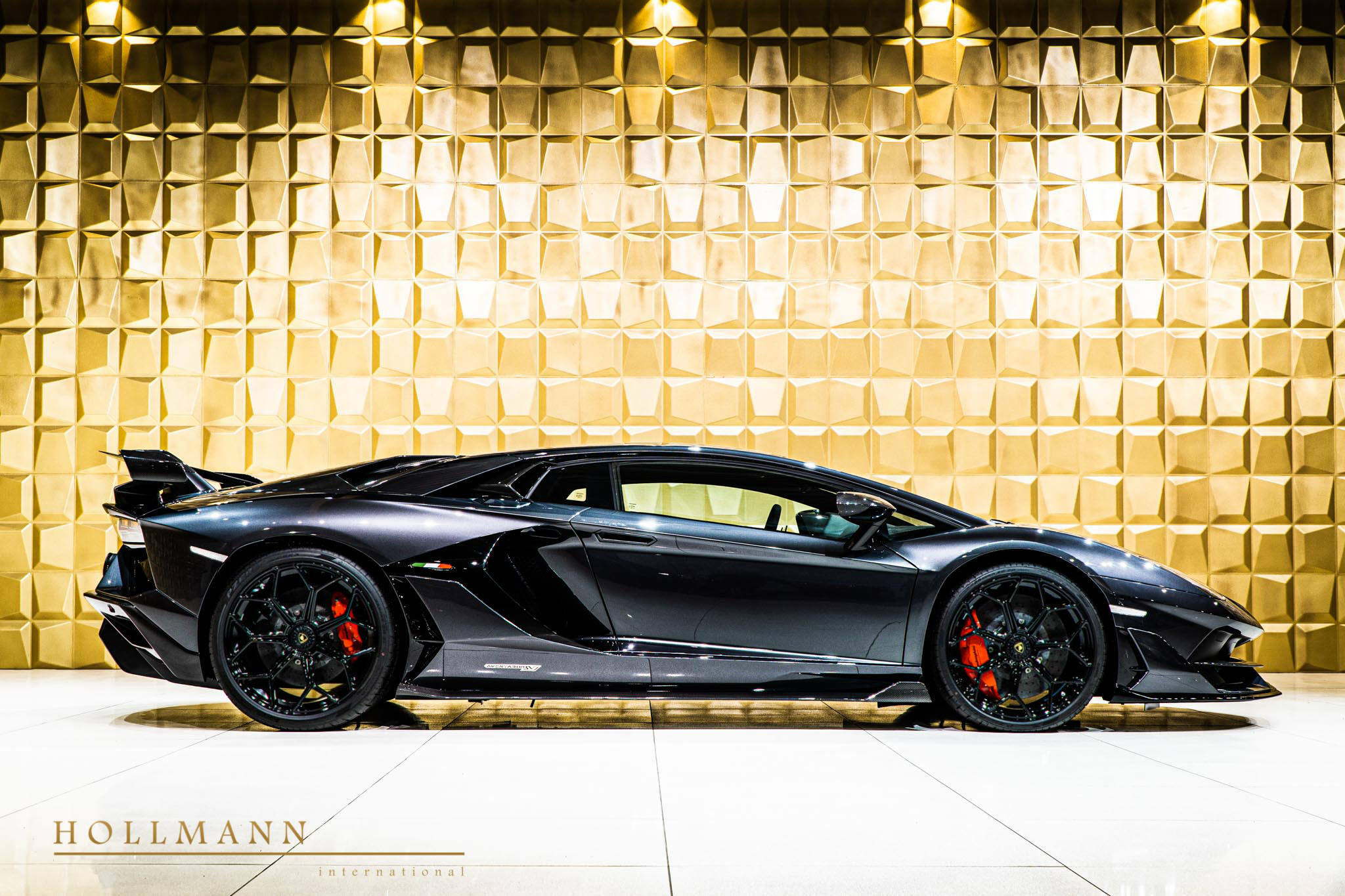 2021 Lamborghini Aventador SVJ, 2/17
