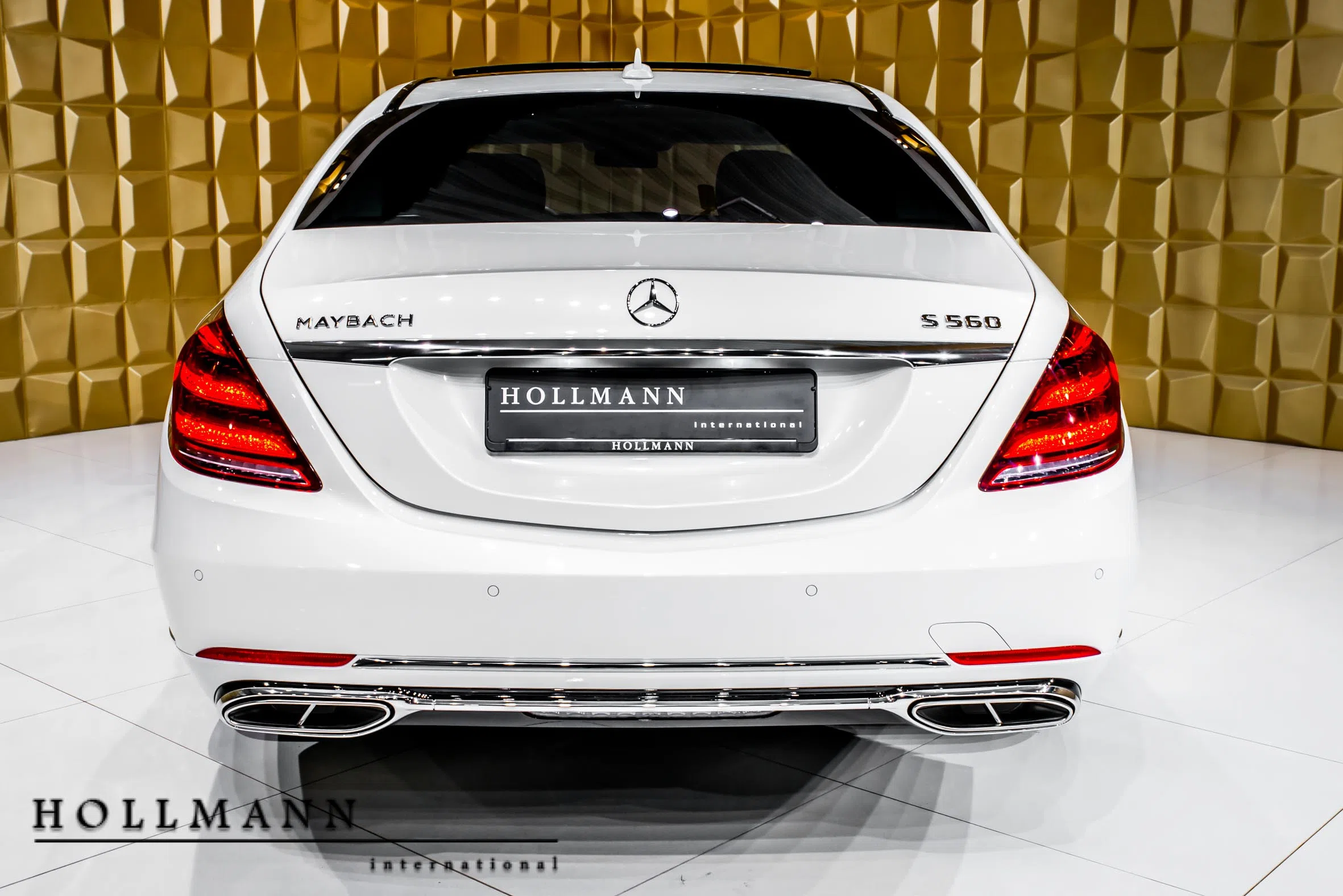 2019 Mercedes-Maybach S 560 L 4M, rear three-quarter view, Designo diamond white bright
