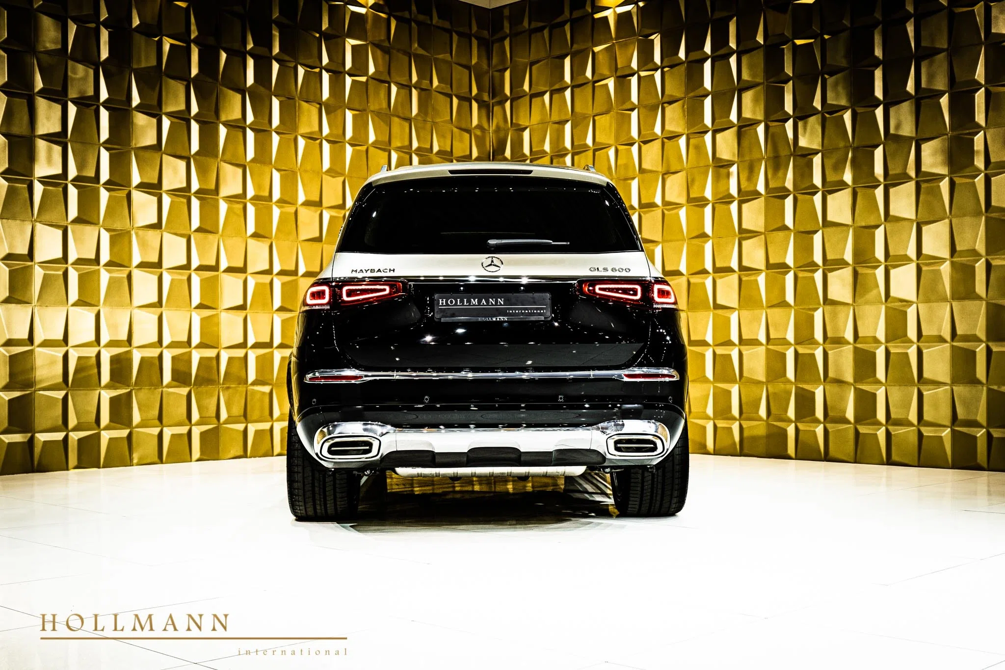 2021 Mercedes-Maybach GLS 600, rear three-quarter view, Obsidianschwarz Metallic
