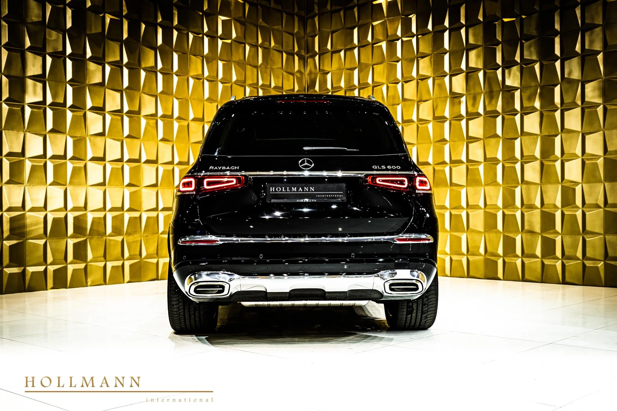 2021 Mercedes-Maybach GLS 600, rear three-quarter view, Obsidianschwarz Metallic