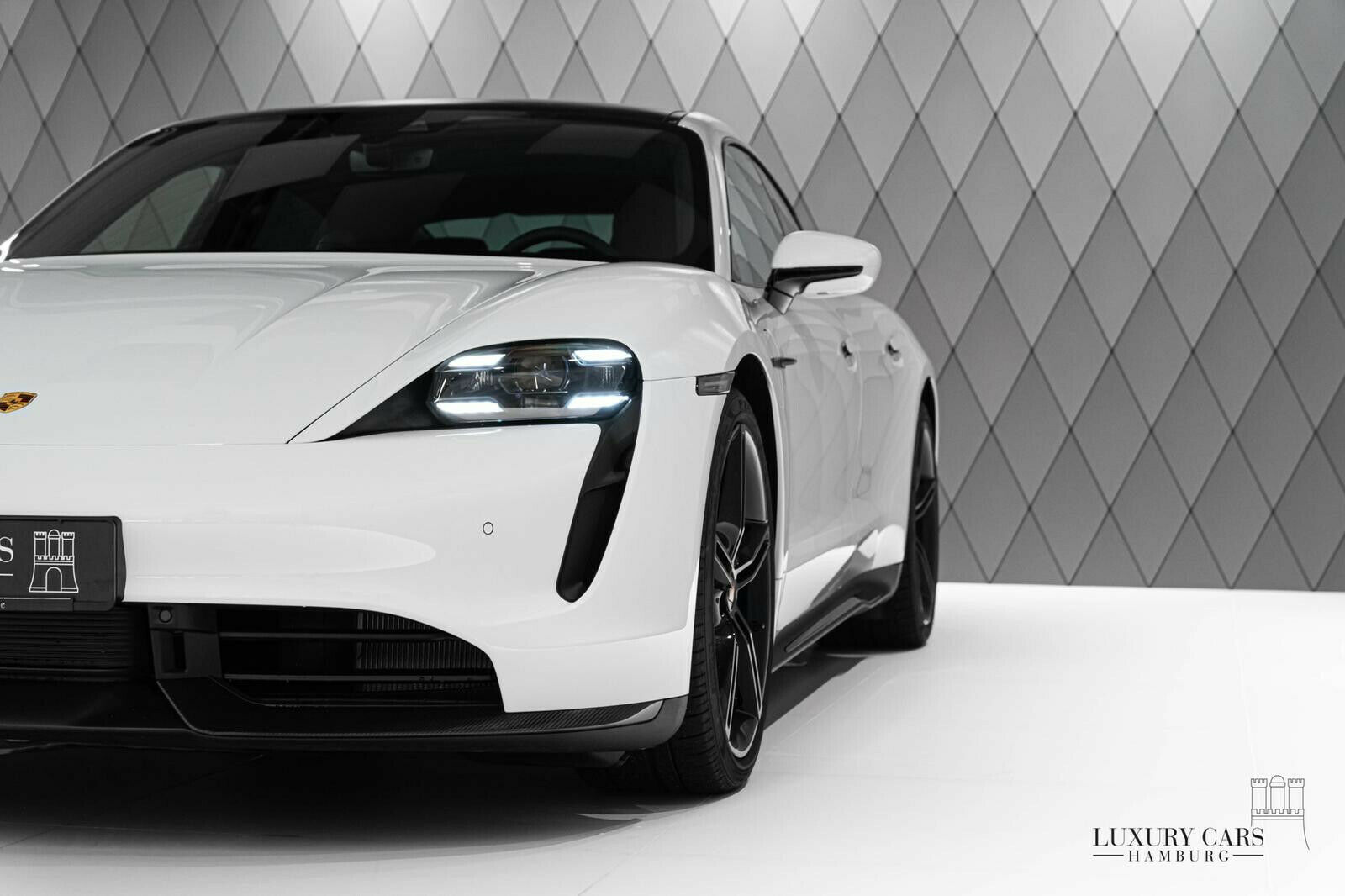 2021 Porsche Taycan Turbo S, 6/20