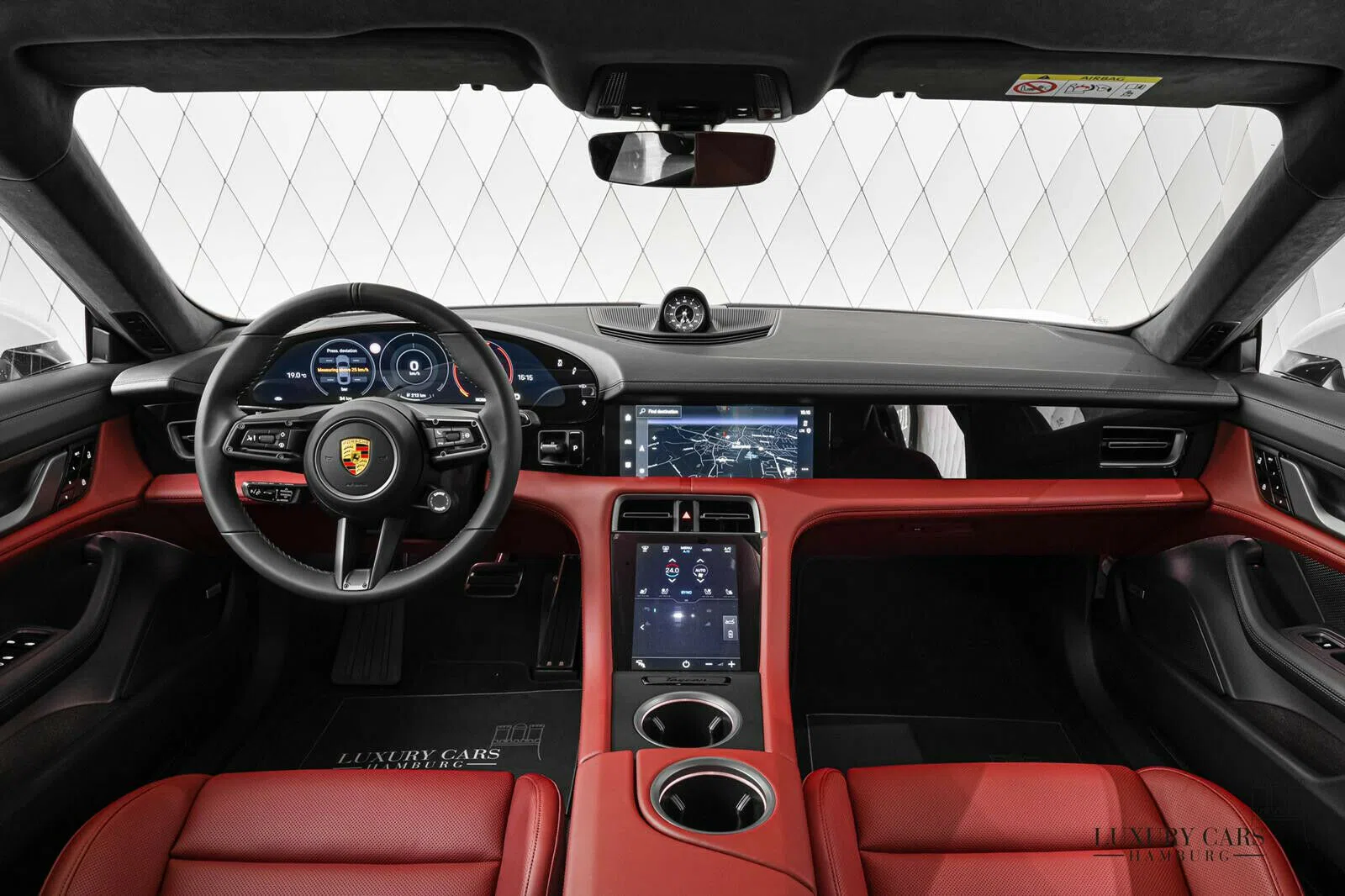 2021 Porsche Taycan Turbo S interior, dashboard