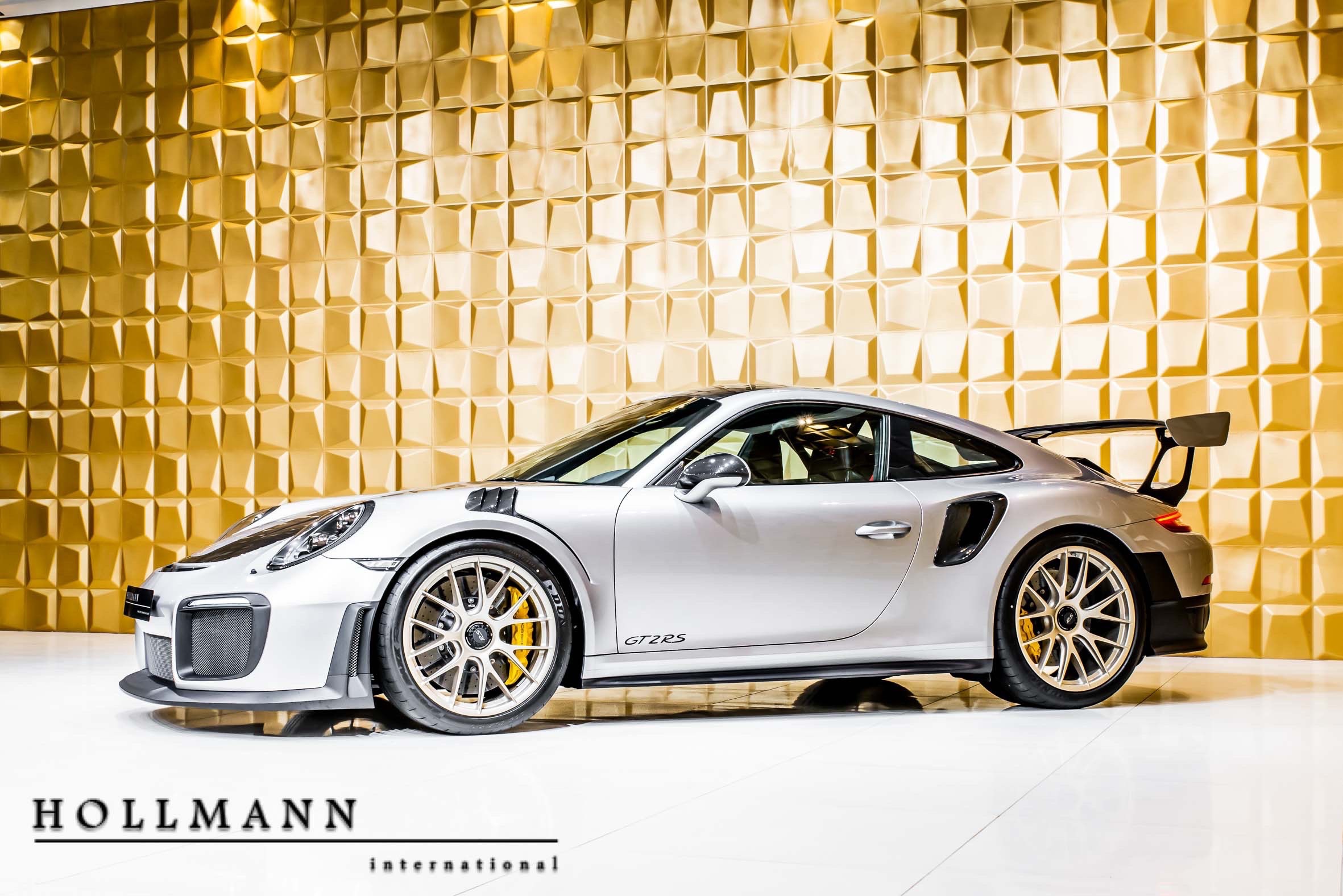 2018 Porsche 911 GT2 RS WEISSACH PACK, 3/16
