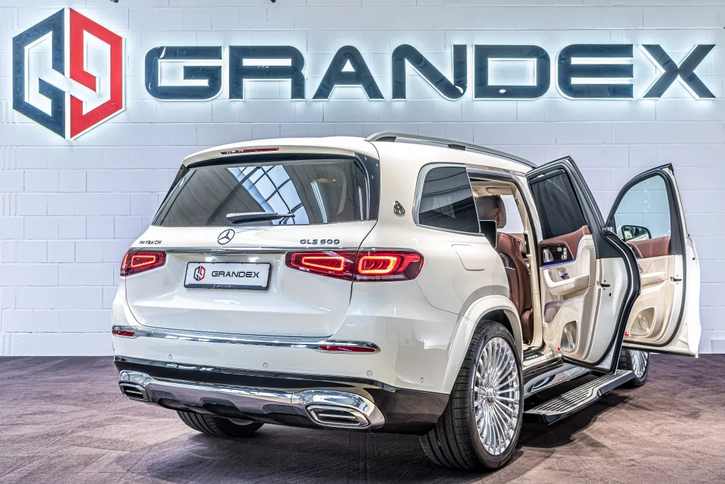 2021 Mercedes-Maybach GLS 600, rear three-quarter view