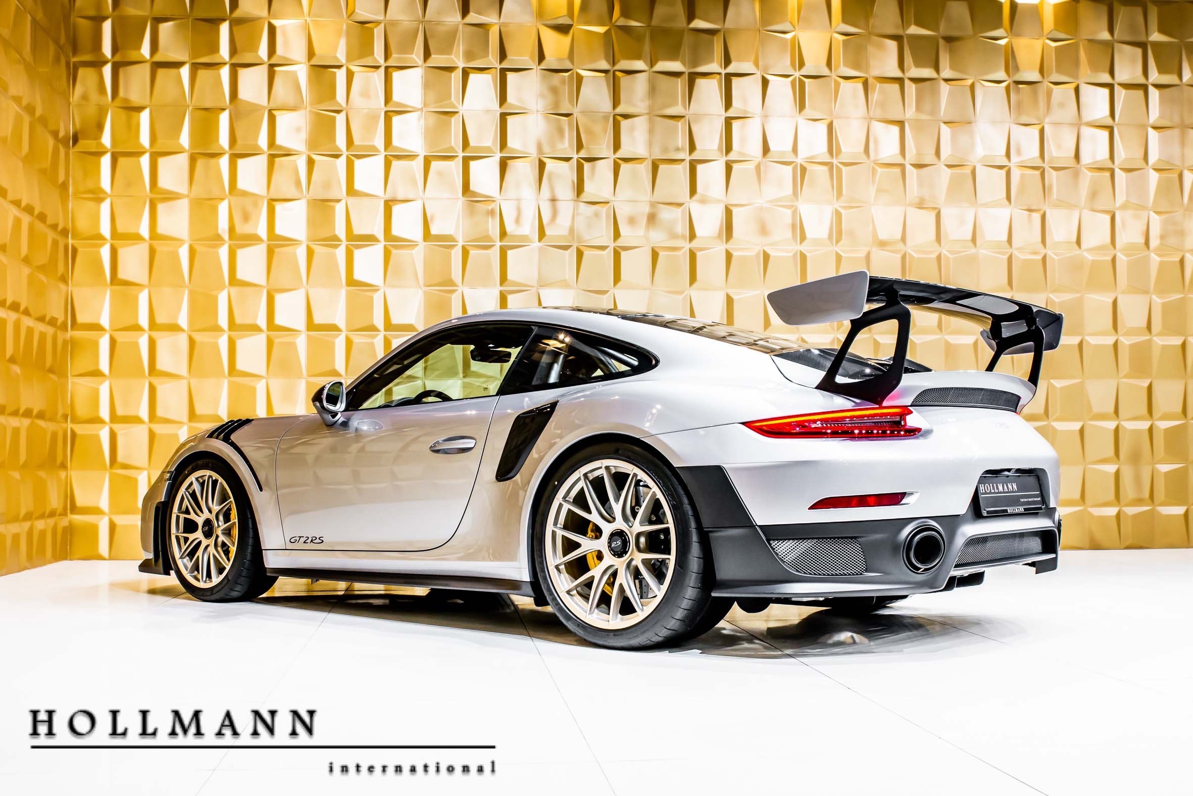2018 Porsche 911 GT2 RS WEISSACH PACK, 6/16
