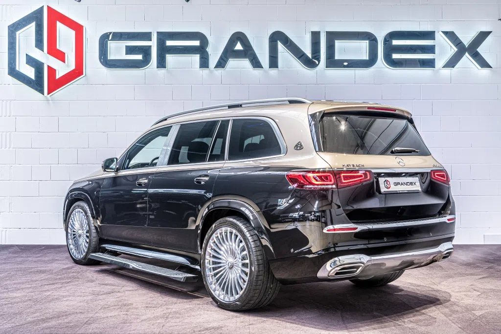 2021 Mercedes-Maybach GLS 600, 3/28
