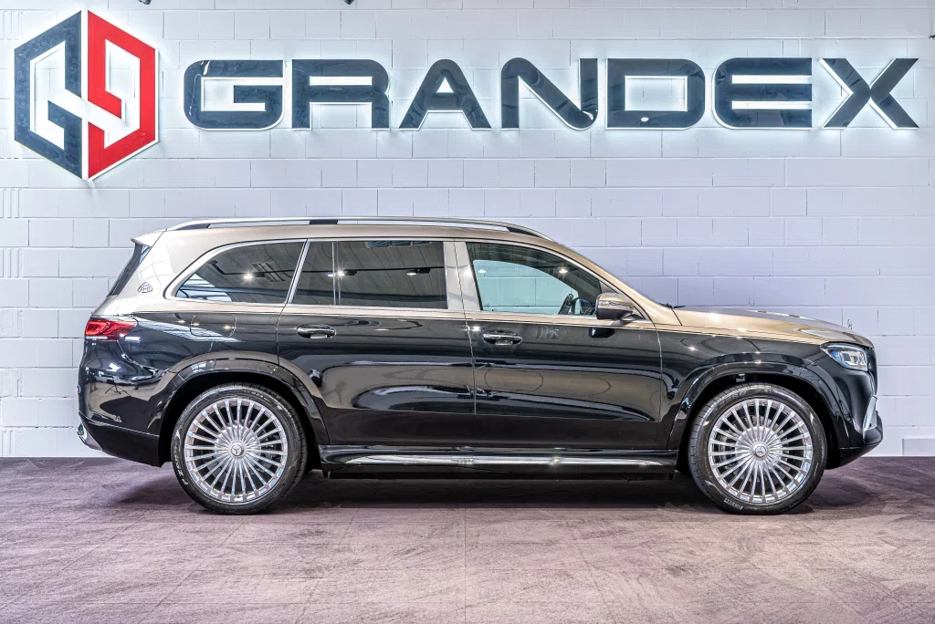 2021 Mercedes-Maybach GLS 600, 7/28