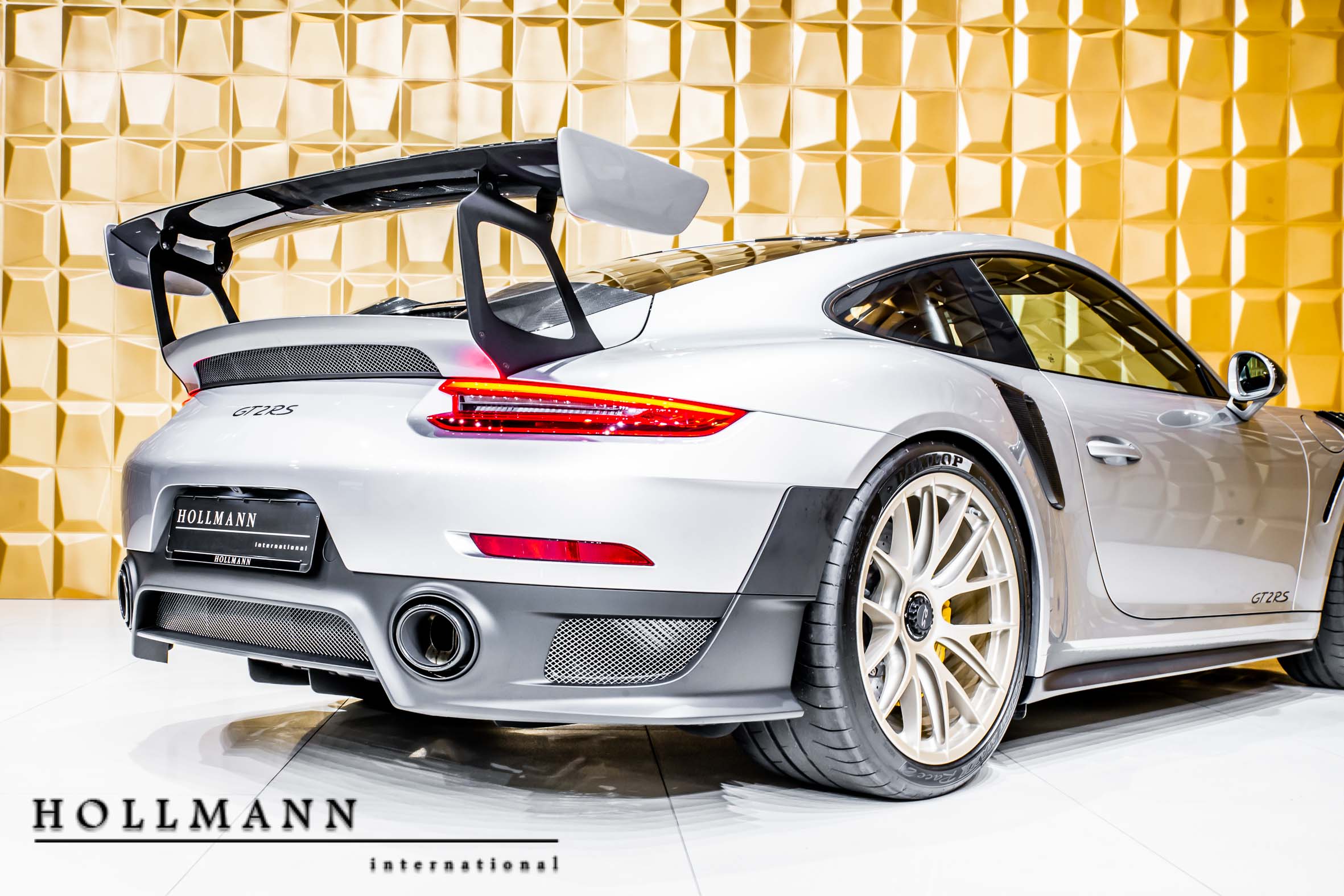 2018 Porsche 911 GT2 RS WEISSACH PACK, 8/16