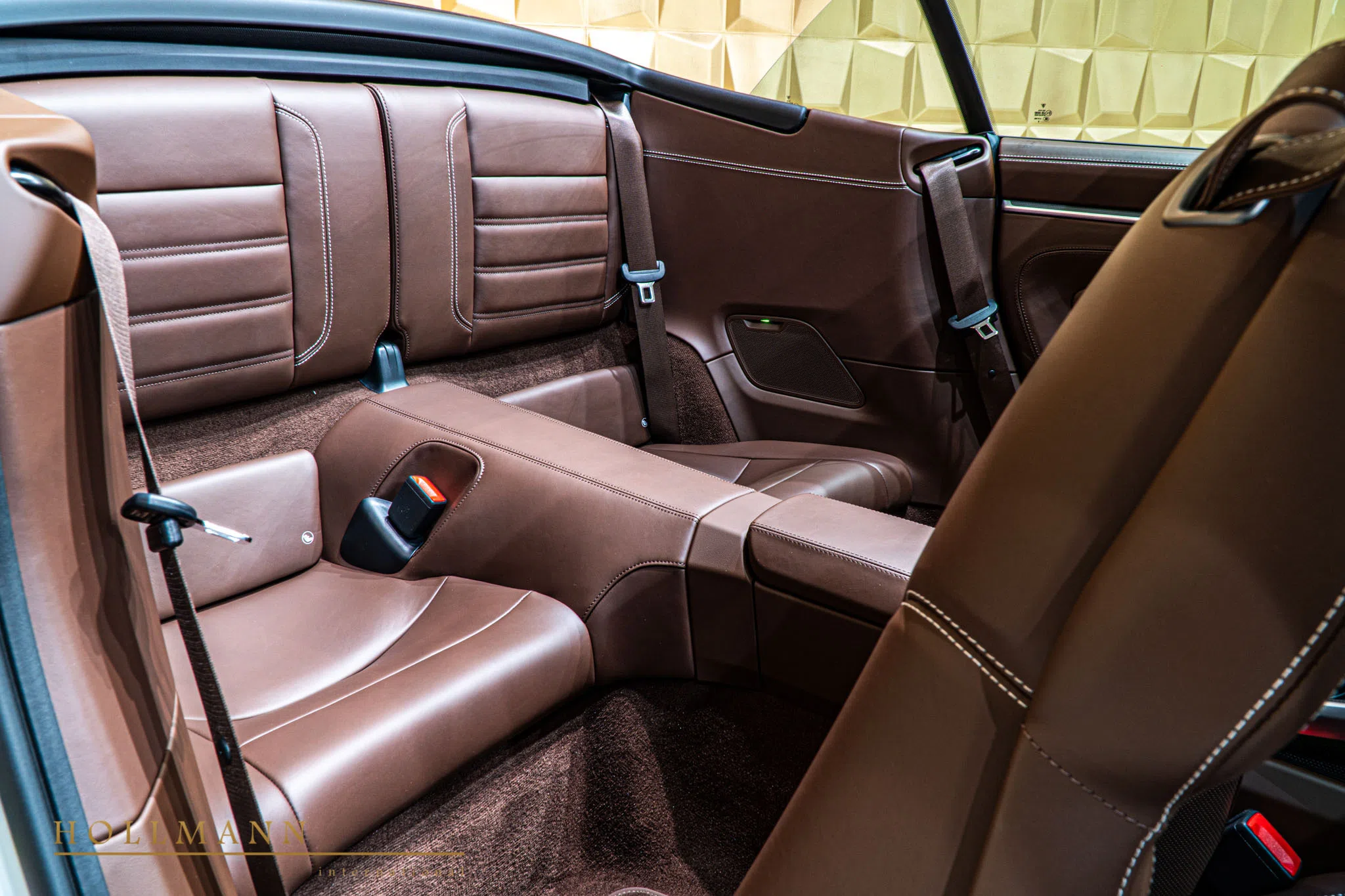 2021 Porsche 911 Turbo S Cabriolet interior, seats, Leather Truffle Brown