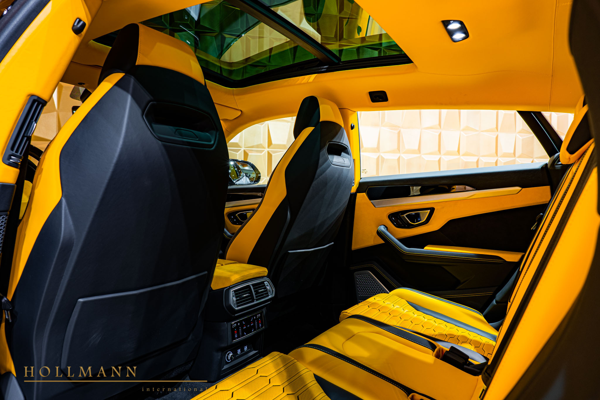 2021 Lamborghini Urus by NOVITEC, 16/20