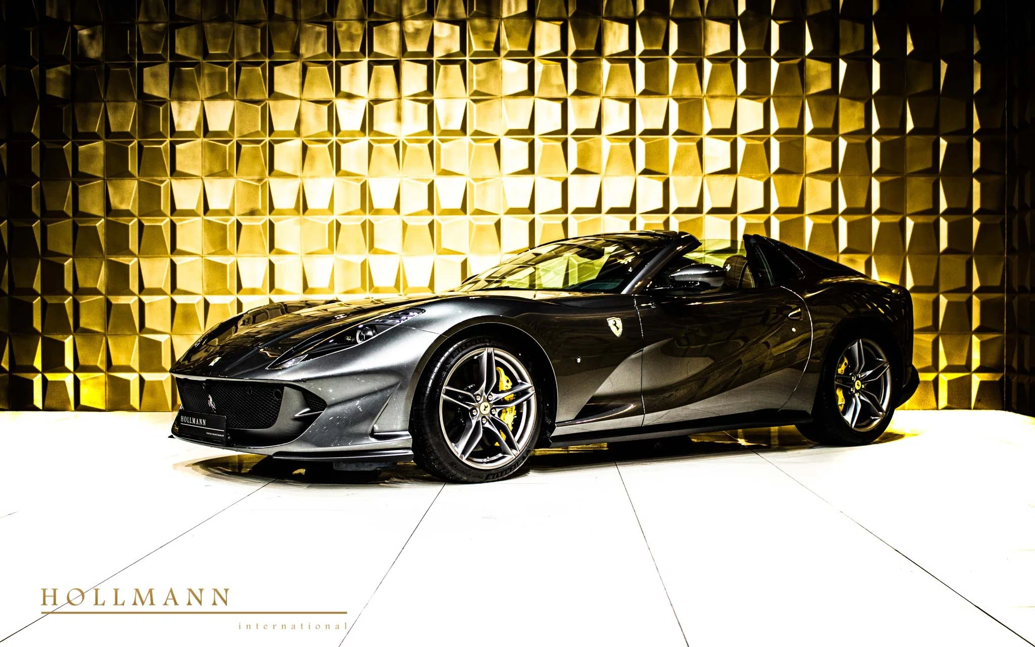 2021 Ferrari 812 GTS
