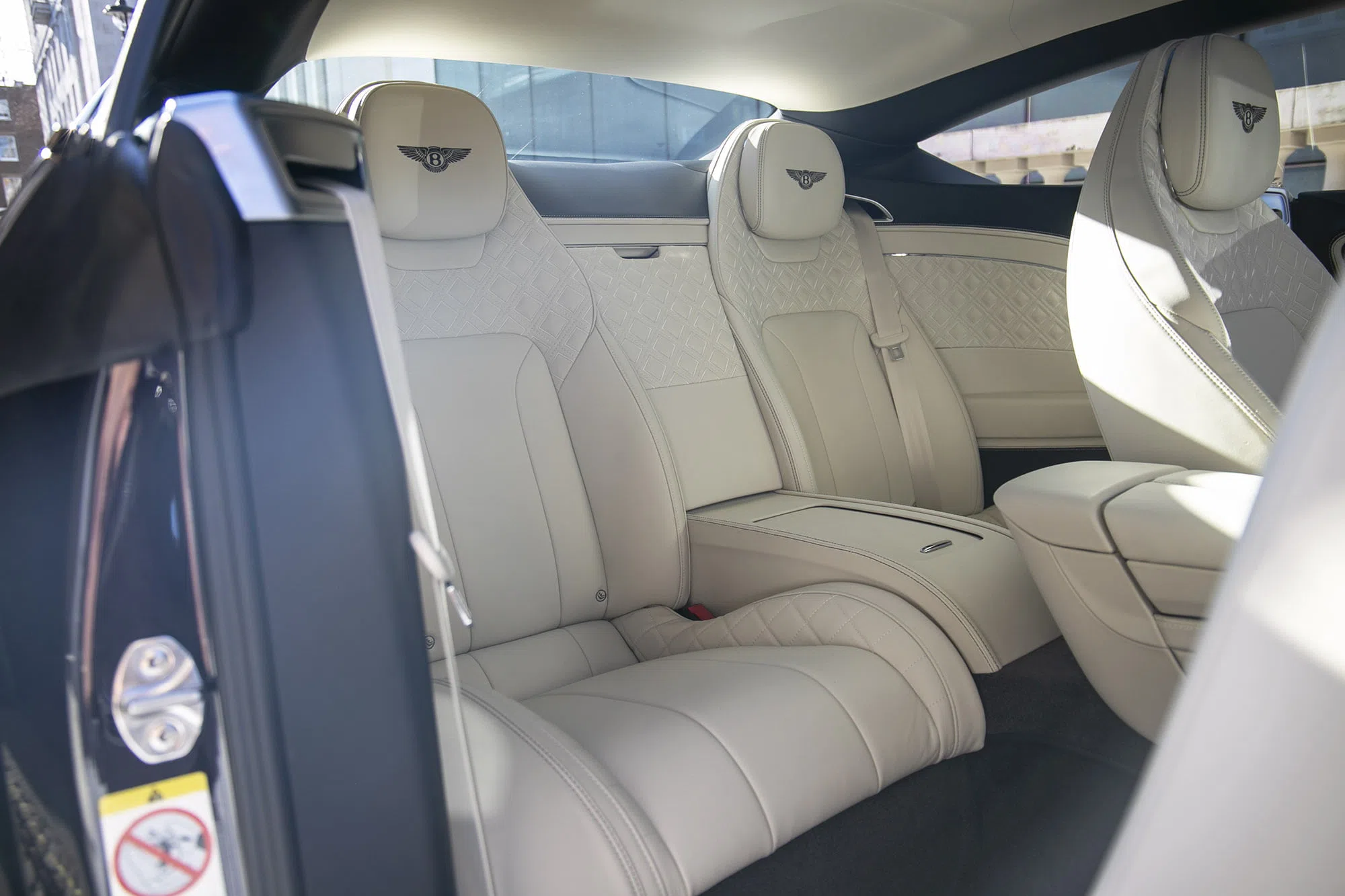 2021 Bentley Continental GT interior, seats, Beige