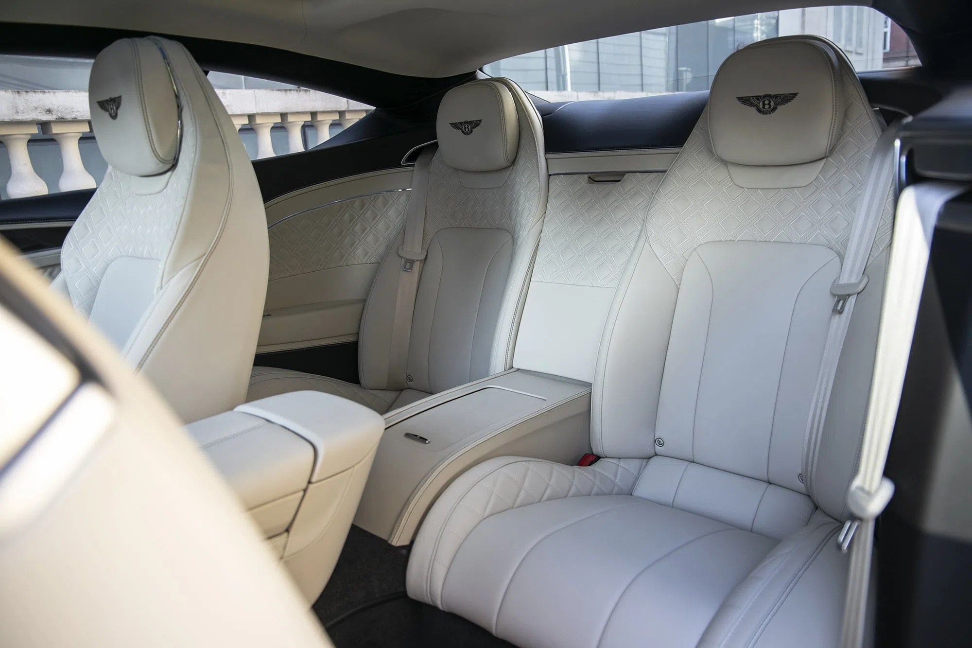 2021 Bentley Continental GT interior, seats, Beige