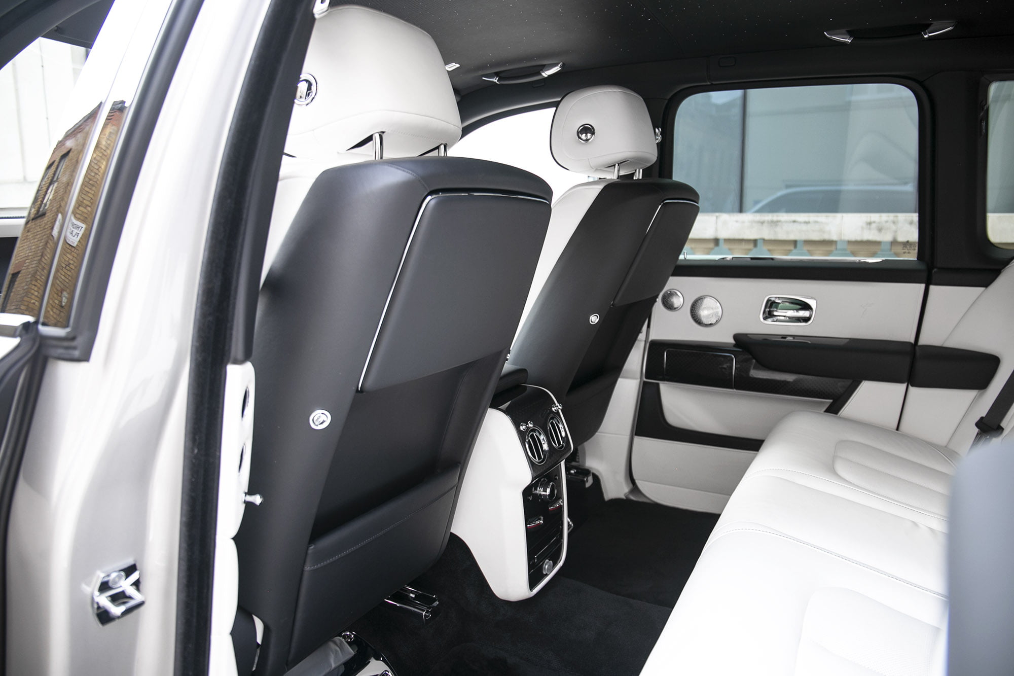 2021 Rolls-Royce Cullinan Black Badge, 6/20