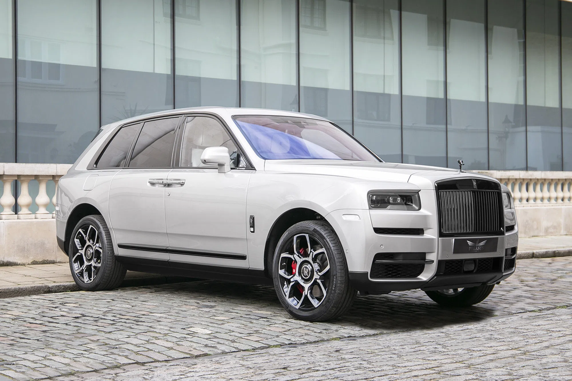2021 Rolls-Royce Cullinan Black Badge for sale, exterior, Premiere Silver
