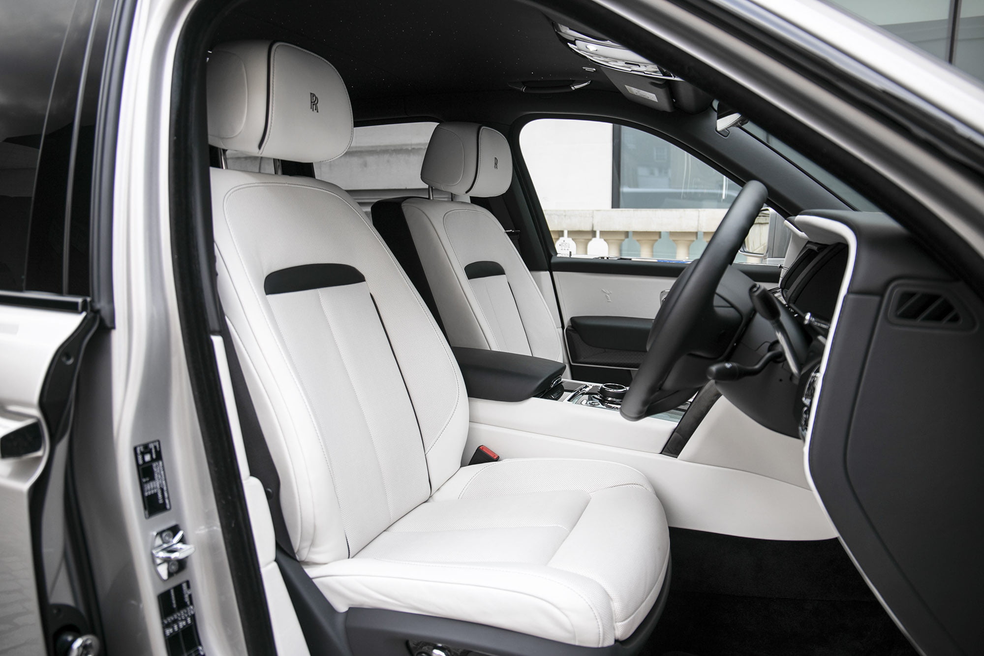 2021 Rolls-Royce Cullinan Black Badge, 15/20