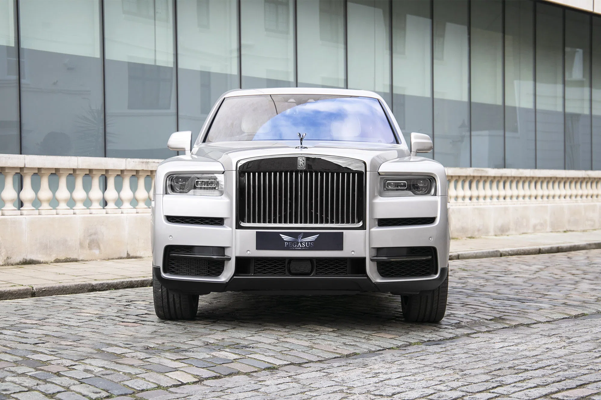 2021 Rolls-Royce Cullinan Black Badge for sale, exterior, Premiere Silver