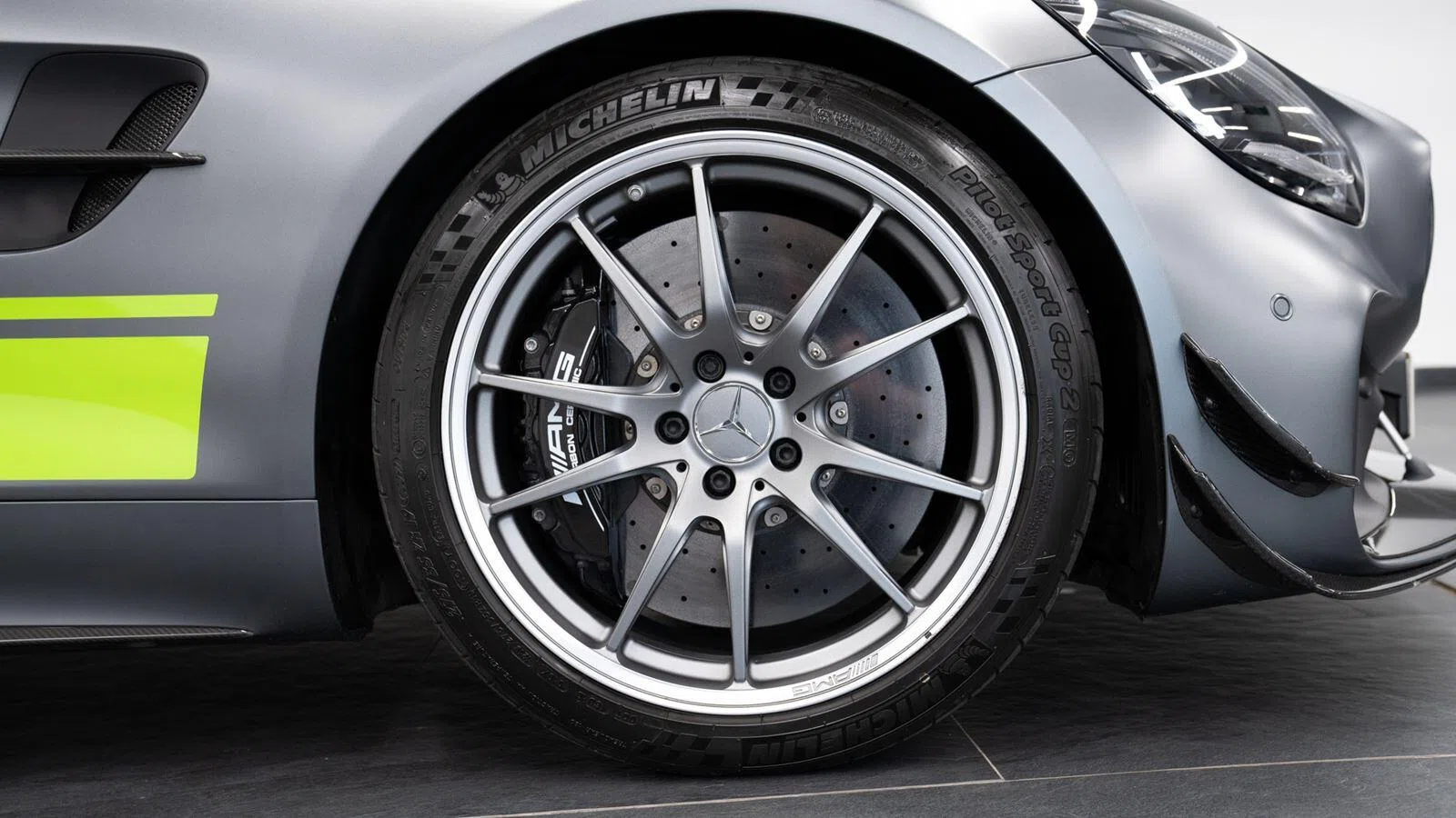 2019 Mercedes-Benz GT AMG GT R PRO wheel