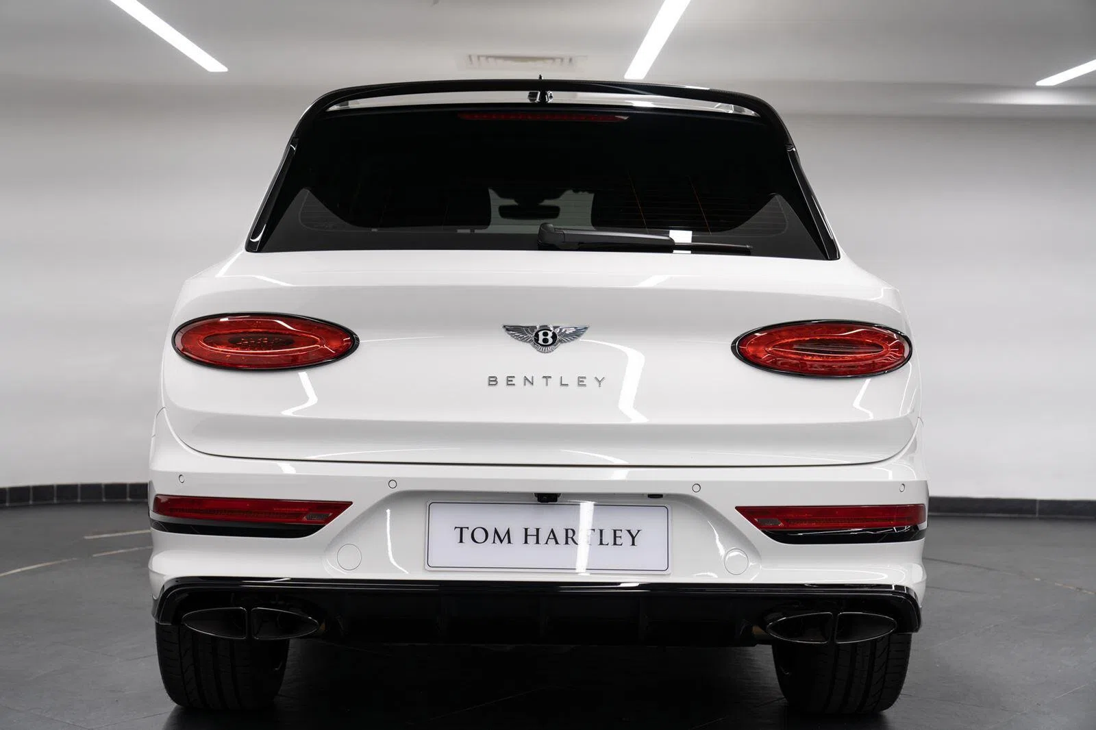 2021 Bentley Bentayga Mulliner 7 Seats for sale, exterior, Glacier White