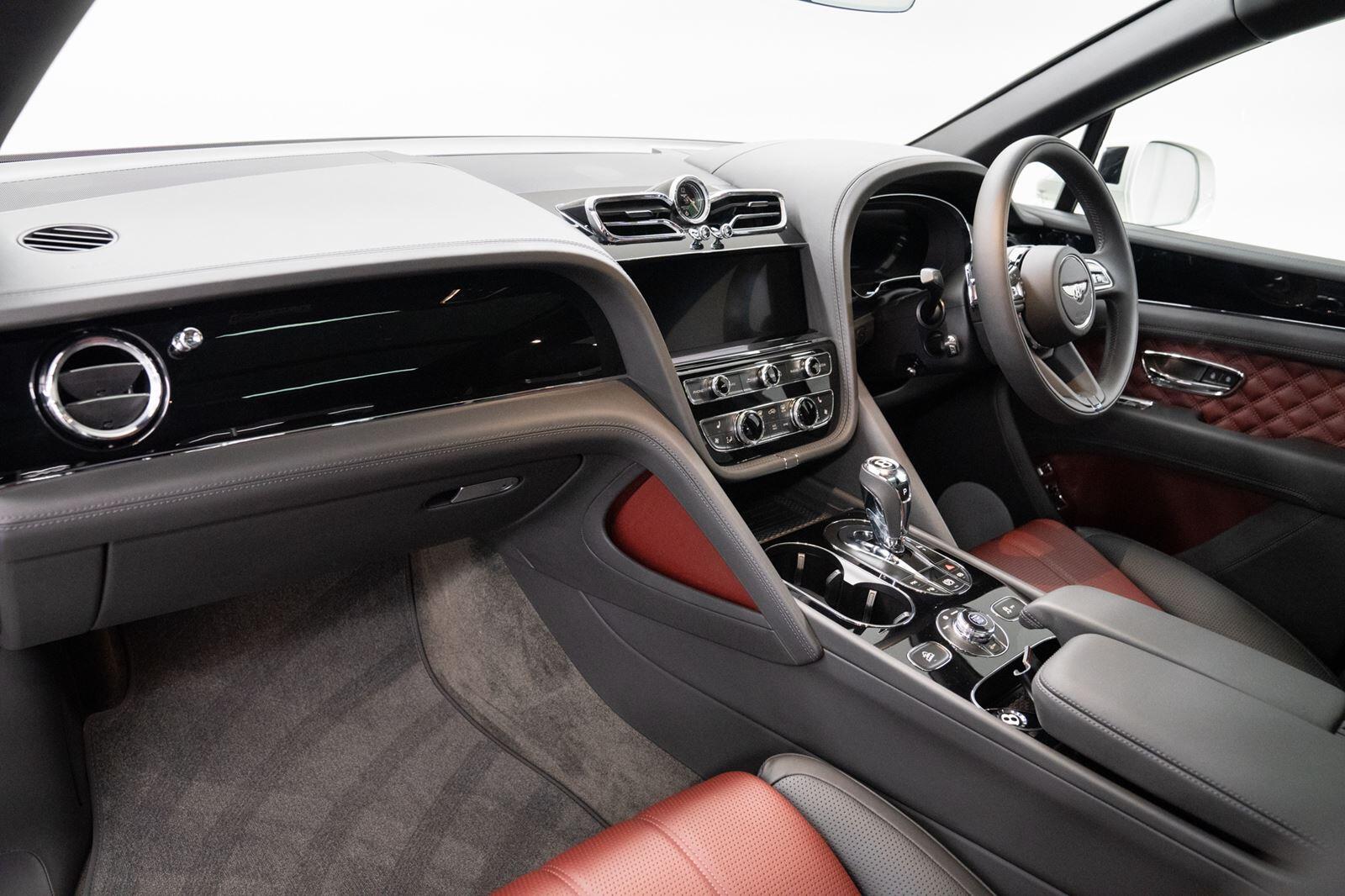 2021 Bentley Bentayga Mulliner 7 Seats, 18/20