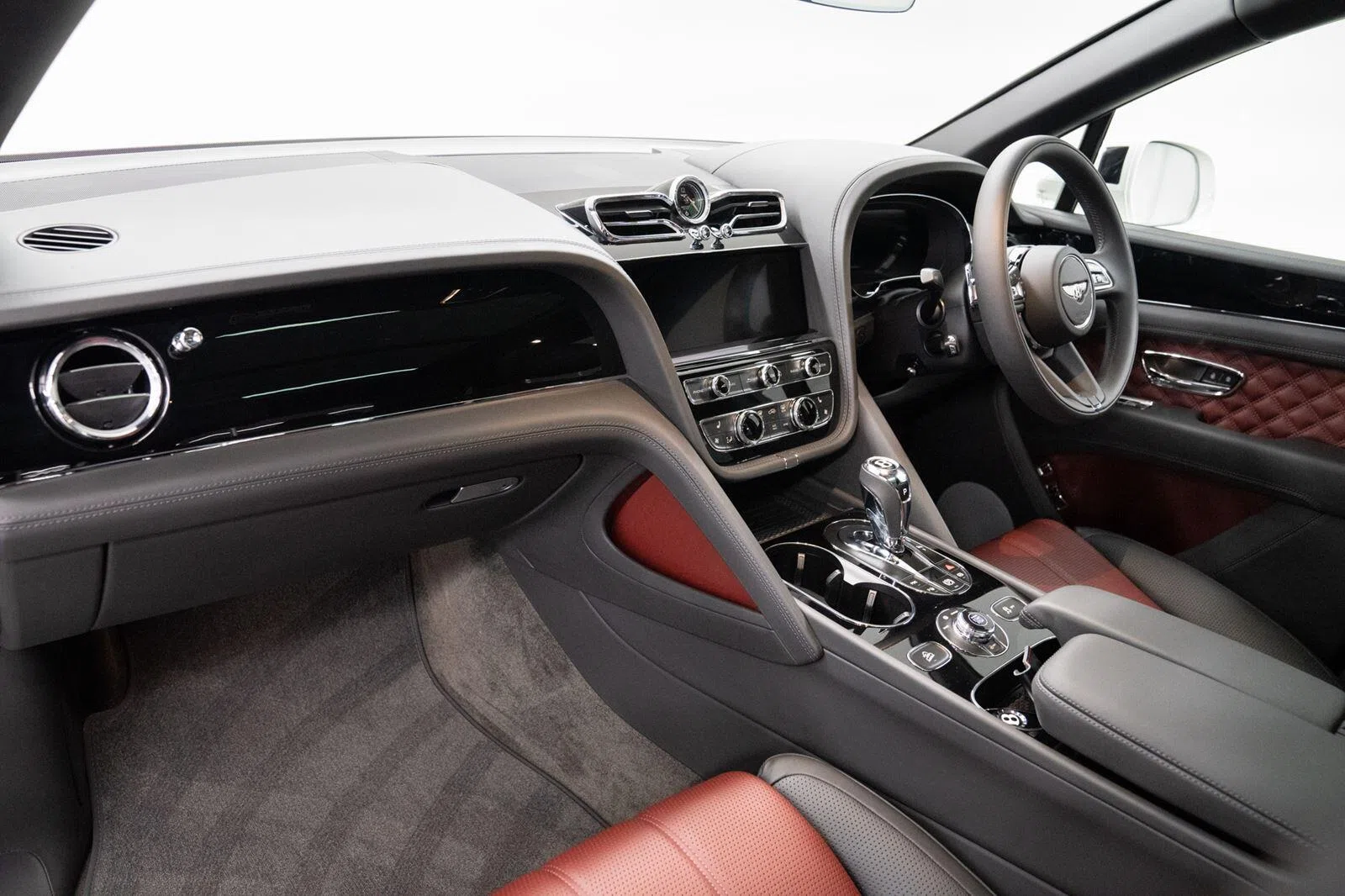 2021 Bentley Bentayga Mulliner 7 Seats interior, Leather