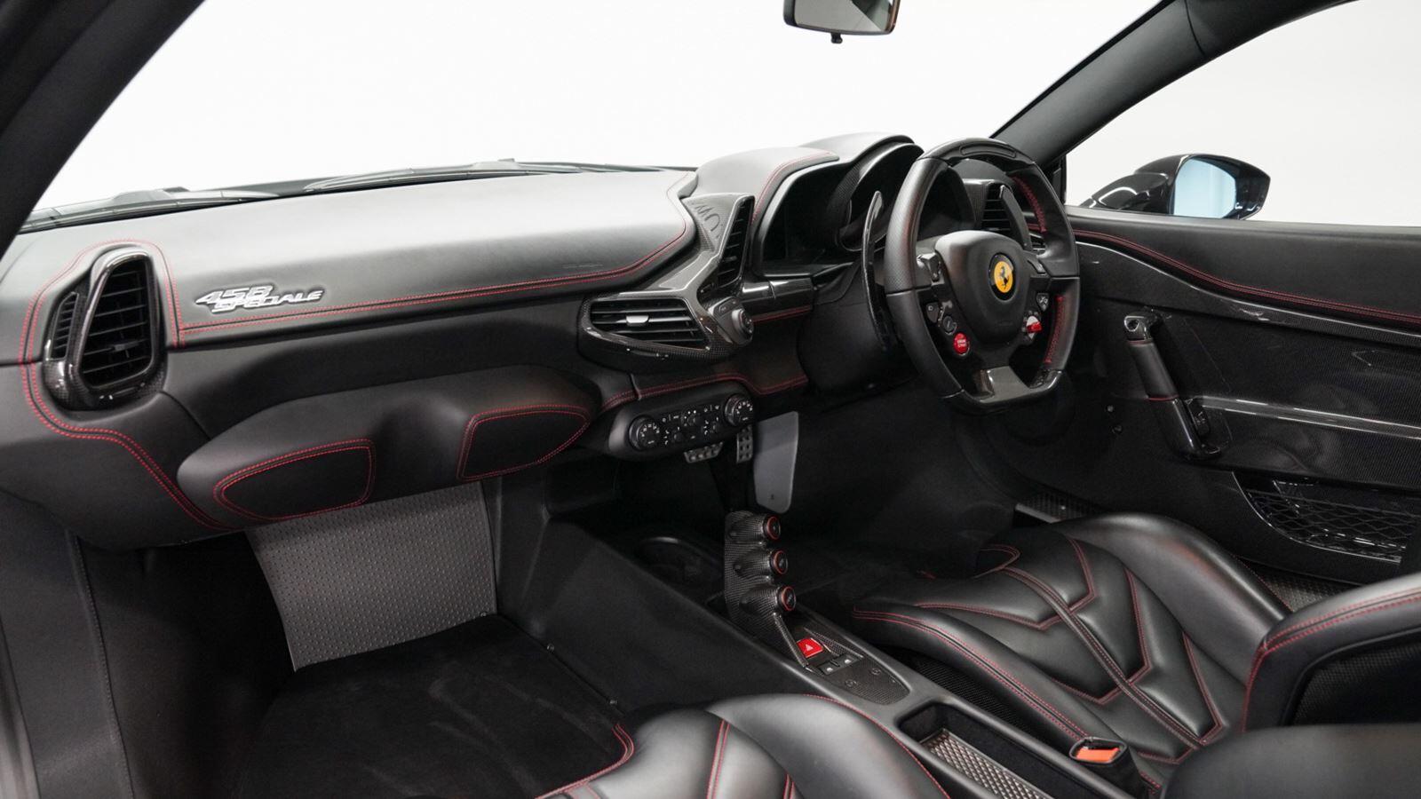 2015 Ferrari 458 Speciale, 15/16