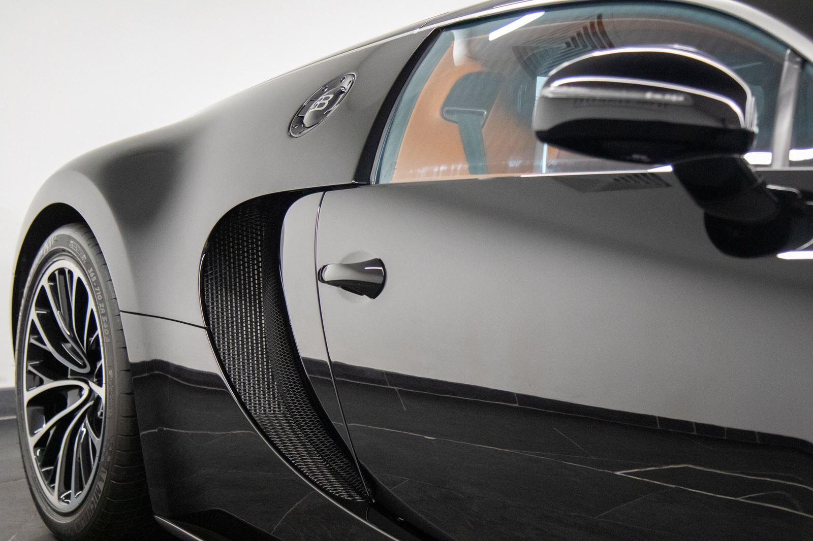 2011 Bugatti Veyron Super Sport, 2/16