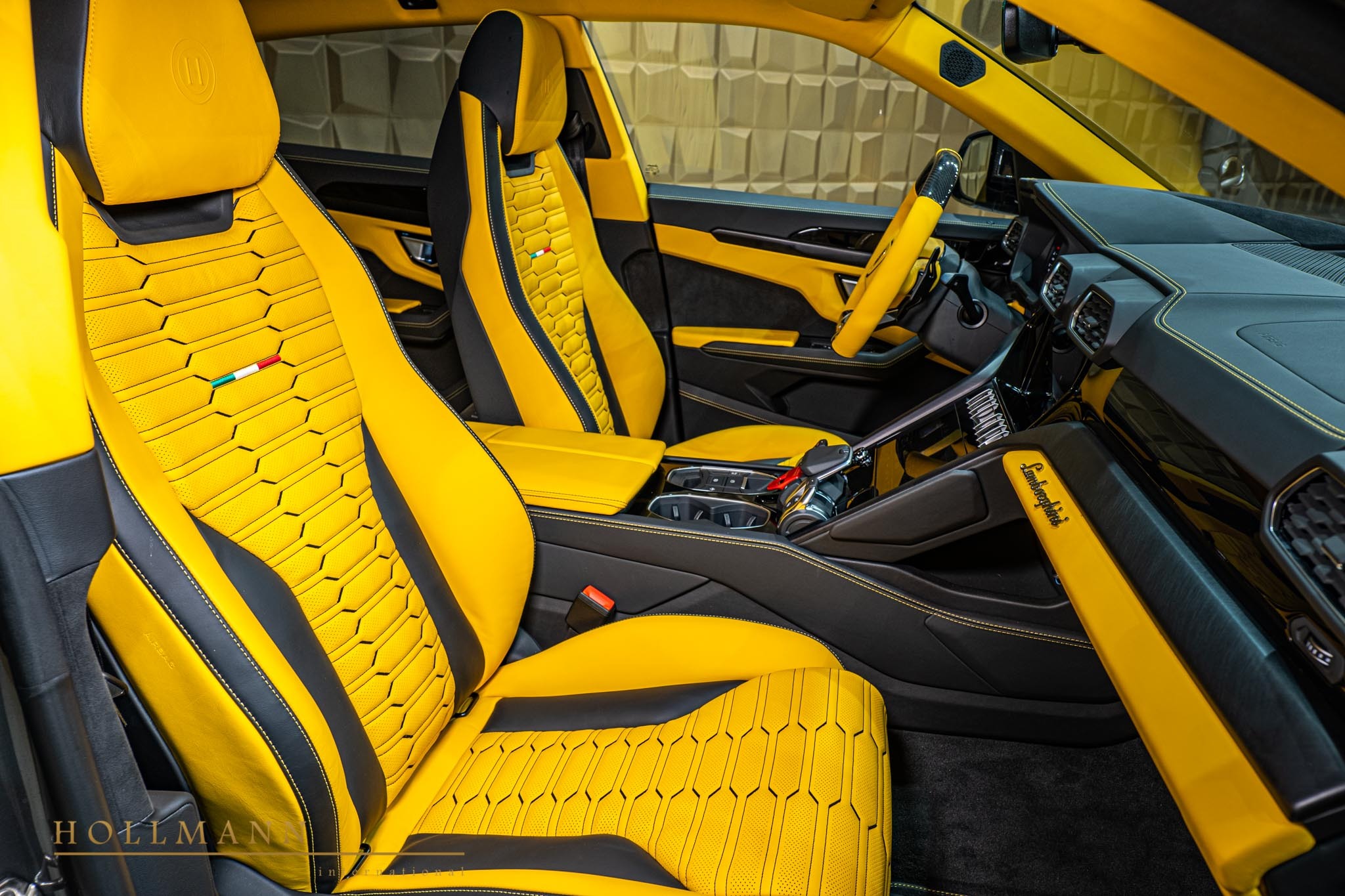 2022 Lamborghini Urus by NOVITEC, 14/16