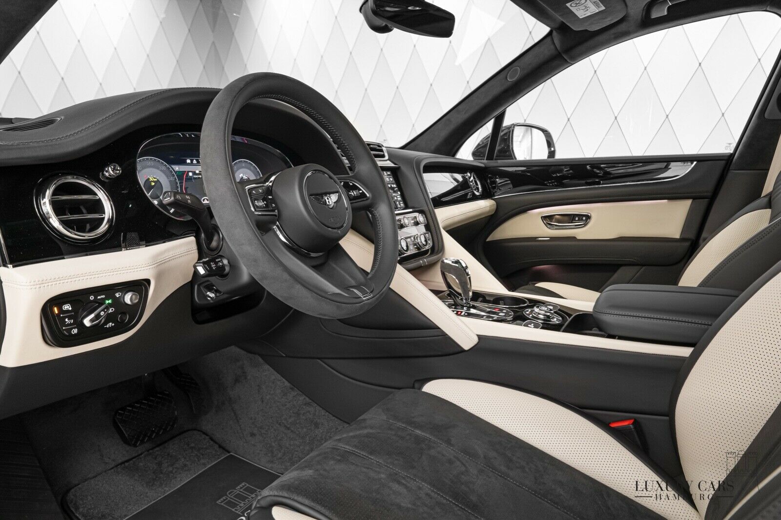 2021 Bentley Bentayga S V8, 8/20
