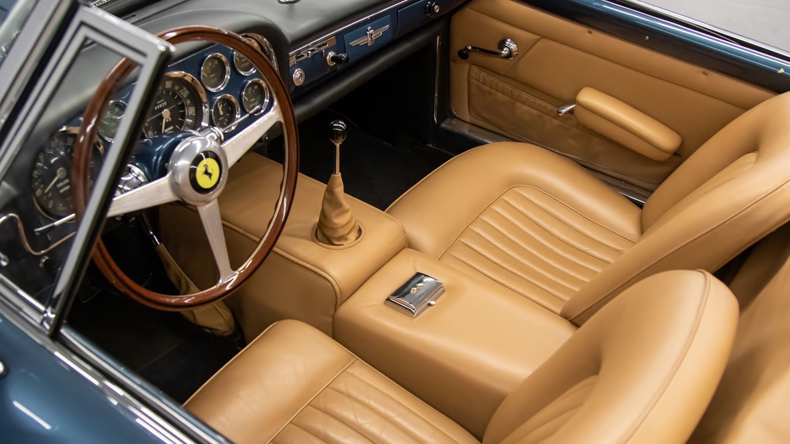 1960 1960/18 Ferrari 250 GT Cabriolet, 3/9